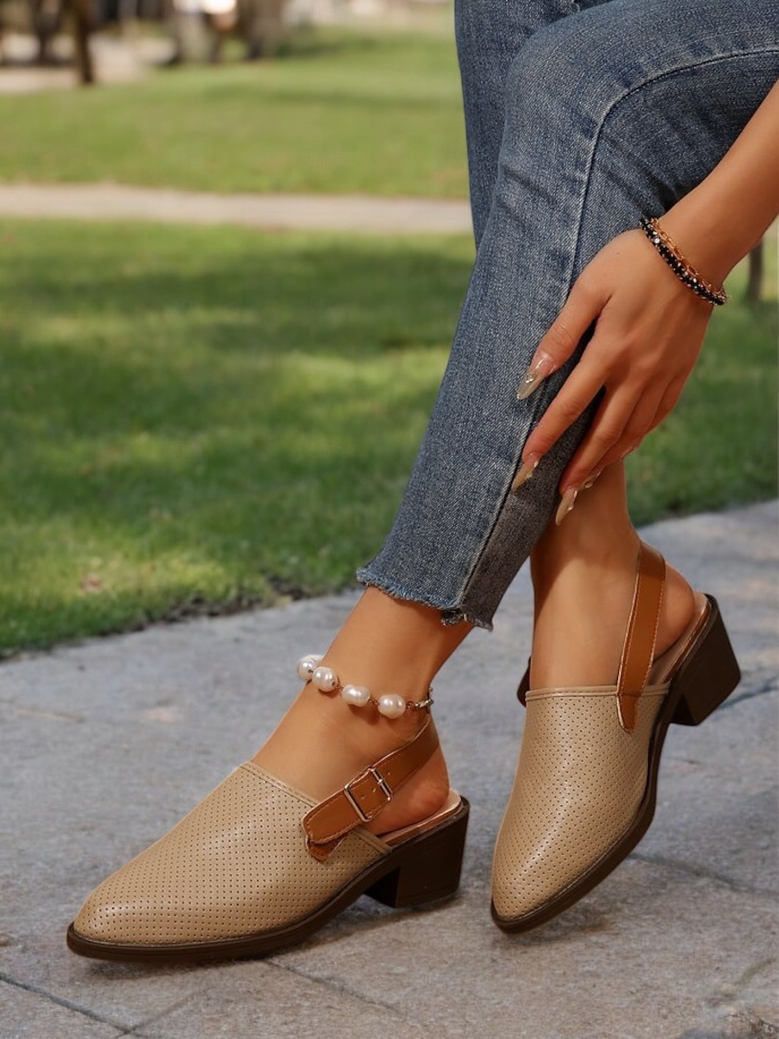 perforierte Slingback-Sandalen für Damen in Mandelform mit Blockabsatz und Schnallenriemen – bequeme und stylische Schuhe für die Arbeit und Freizeit 2025 - $26.99 -P4