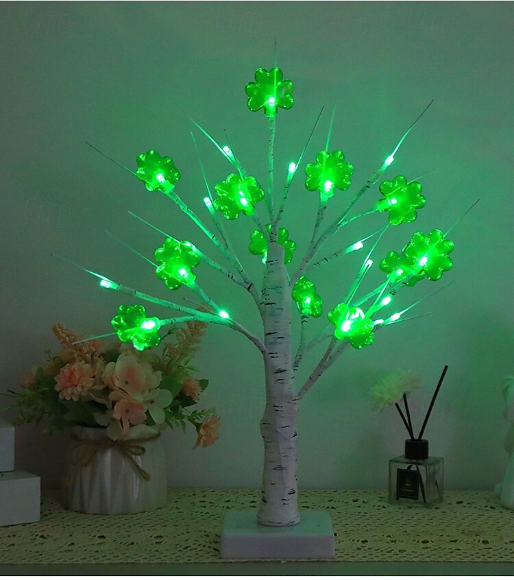 Veilleuse décorative trèfle de la Saint-Patrick 45 cm 13 LED - USB/batterie double alimentation avec télécommande 8 fonctions pour décoration d'ambiance de fête intérieure 1 pièce de 2025 ? $29.99 –P17