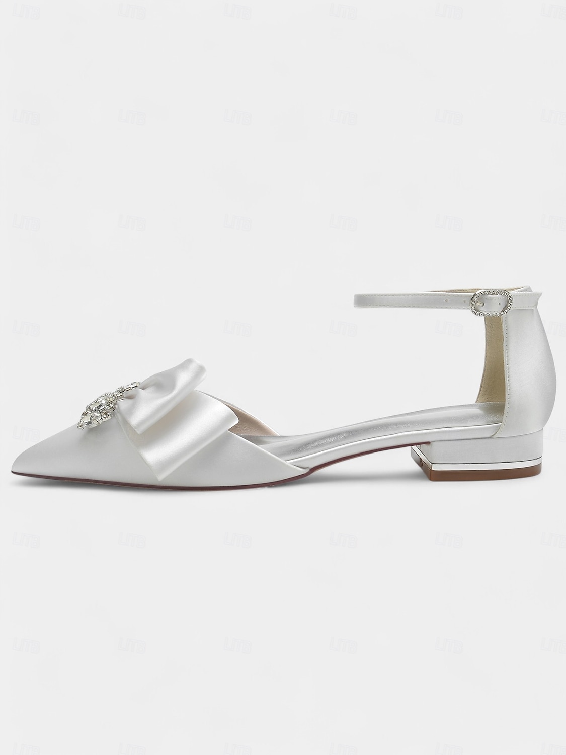 weiße Satin-Pumps mit spitzer Spitze, Strass-Schleife und Fesselriemchen – perfekte Brautschuhe für Hochzeiten 2025 - $64.99 –P3