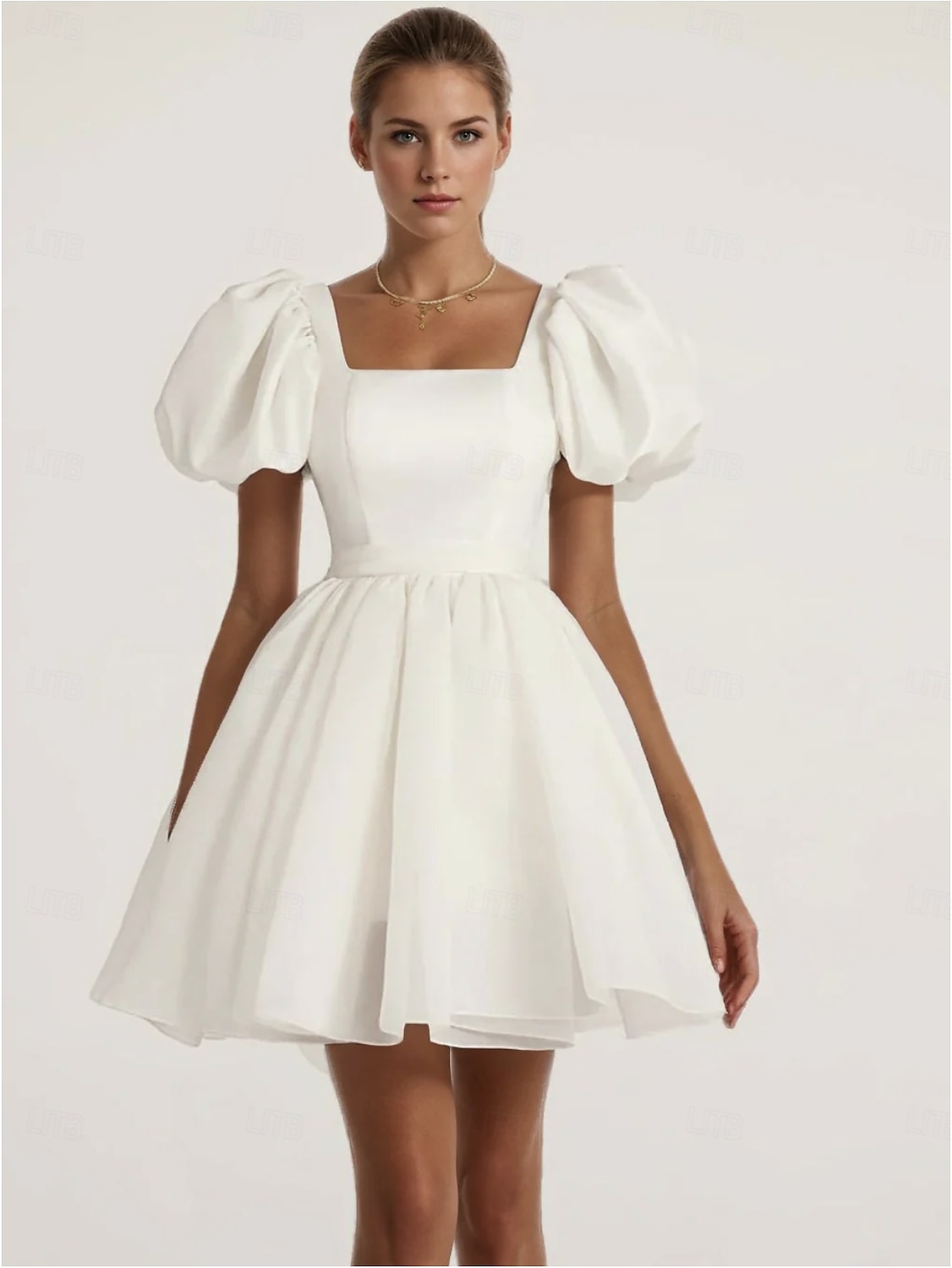 Abiti Bianchi di Fidanzamento Piccole Lauree Abiti da Sposa A-Line Scollo Quadrato Maniche Corte Corti/Mini Satin Abiti da Sposa con Cintura/Fascetta Fiocco(i) del 2025 a $155.99 –P1