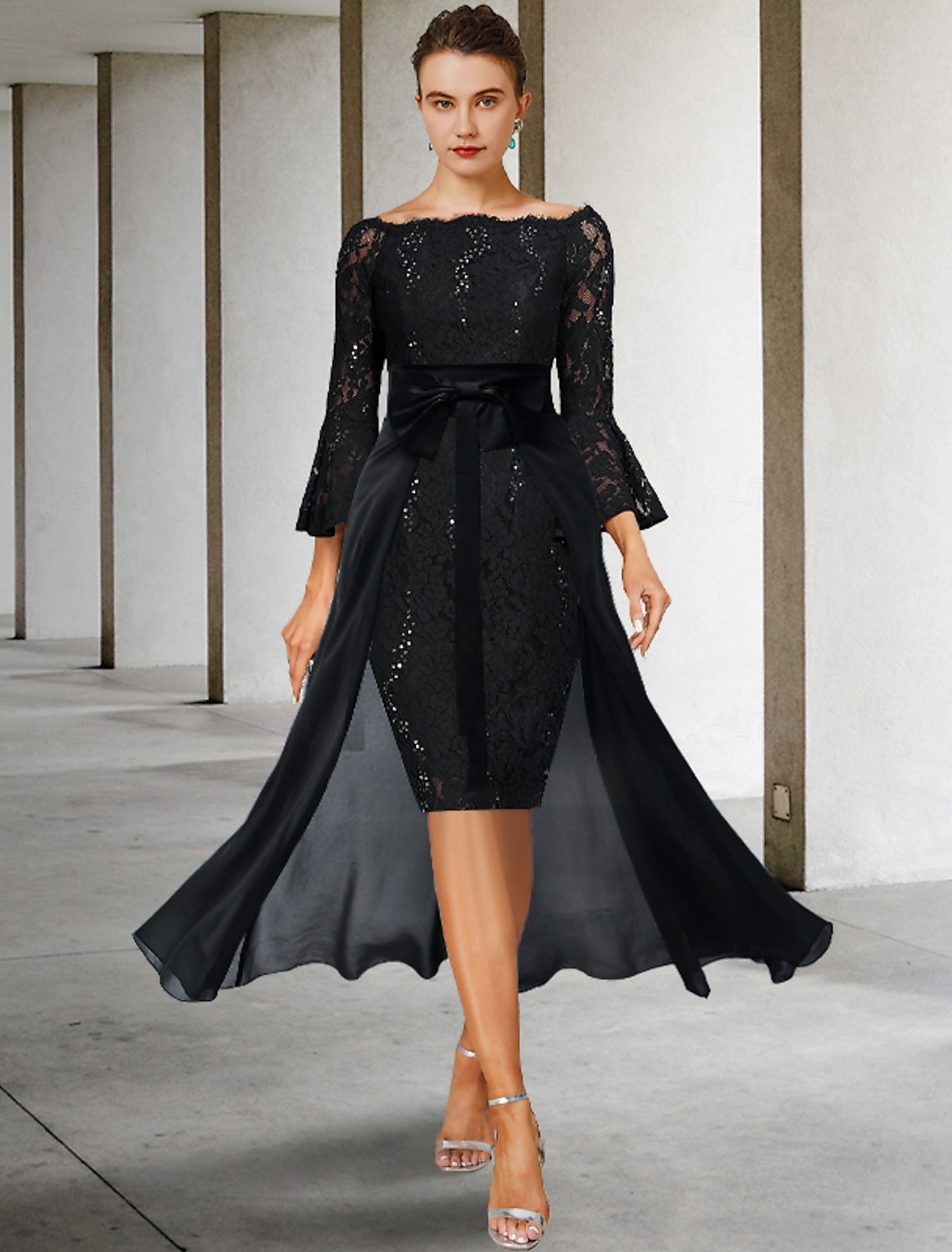 Twee Delige Sheath Moeder van de Bruid Jurk Formele Bruiloft Gast Elegante Feest Off Shoulder Knie Lengte Chiffon Kant Imiteerde Zijde 3/4 Lengte Mouw met Strik(ken) 2025 gratis op maat 2025 - $155.99 –P7