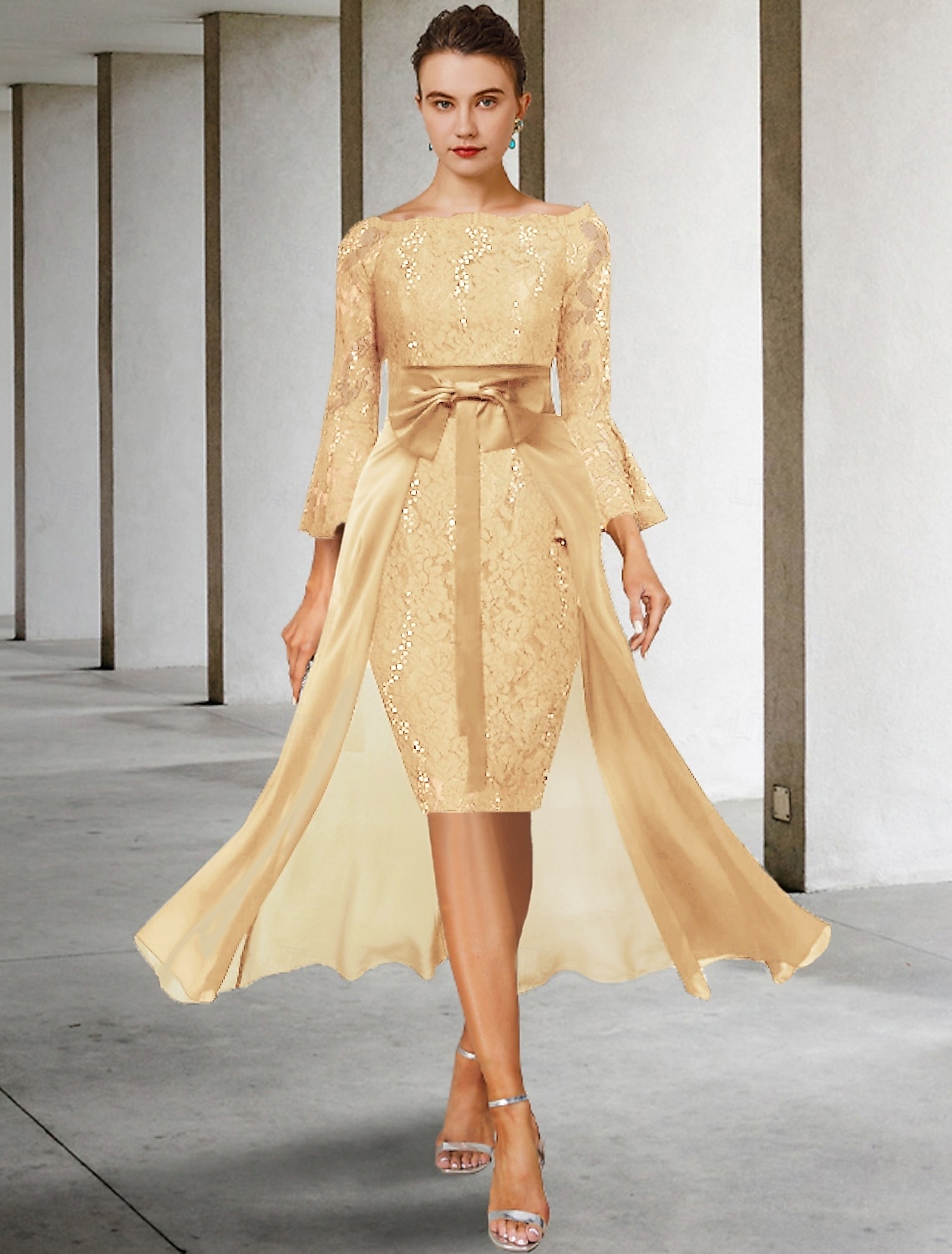 Twee Delige Sheath Moeder van de Bruid Jurk Formele Bruiloft Gast Elegante Feest Off Shoulder Knie Lengte Chiffon Kant Imiteerde Zijde 3/4 Lengte Mouw met Strik(ken) 2025 gratis op maat 2025 - $155.99 –P6