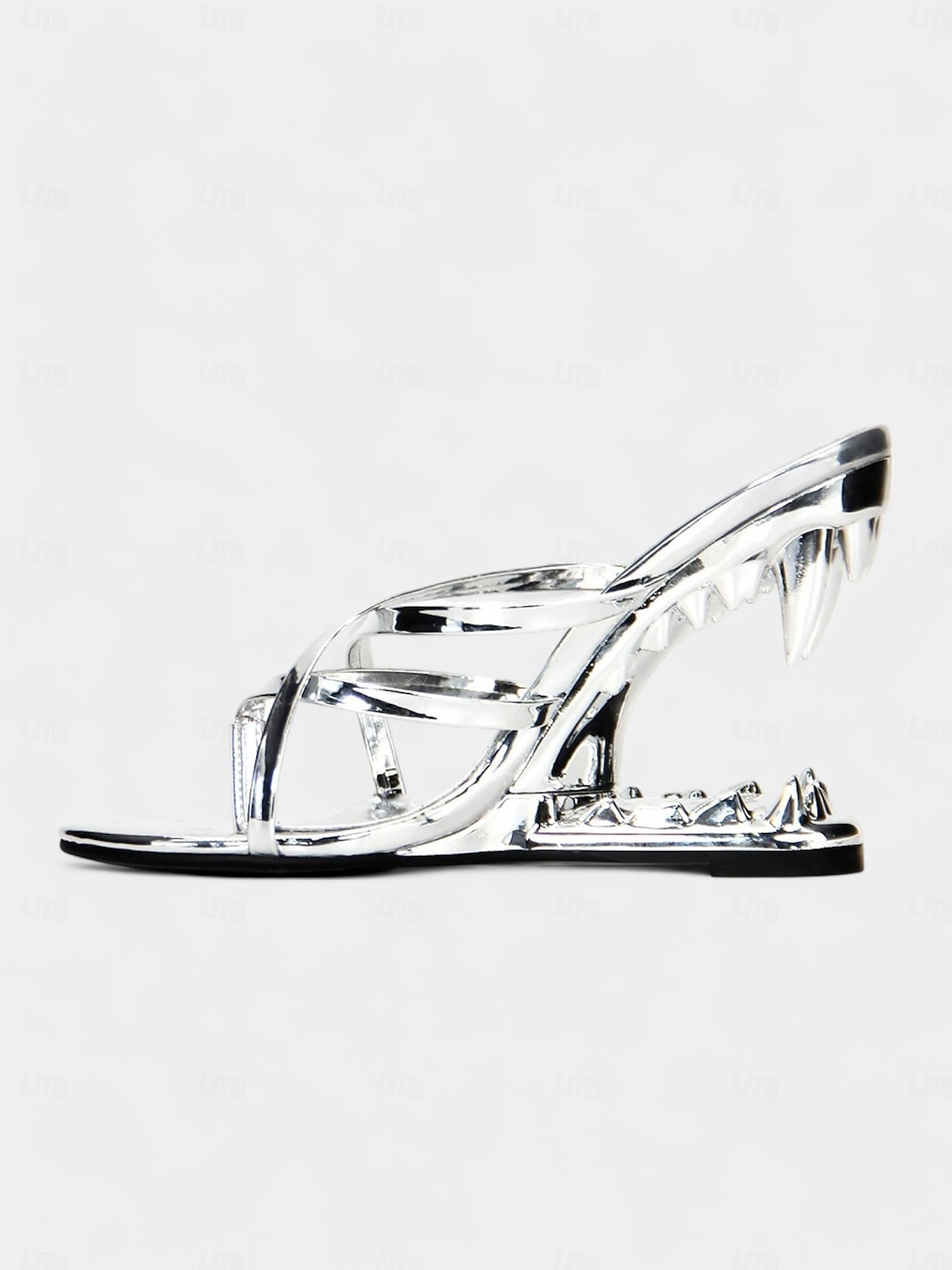 sandales plates métalliques dorées avec talon sculpté - chaussures de déclaration uniques pour femmes de 2025 ? $59.99 –P2