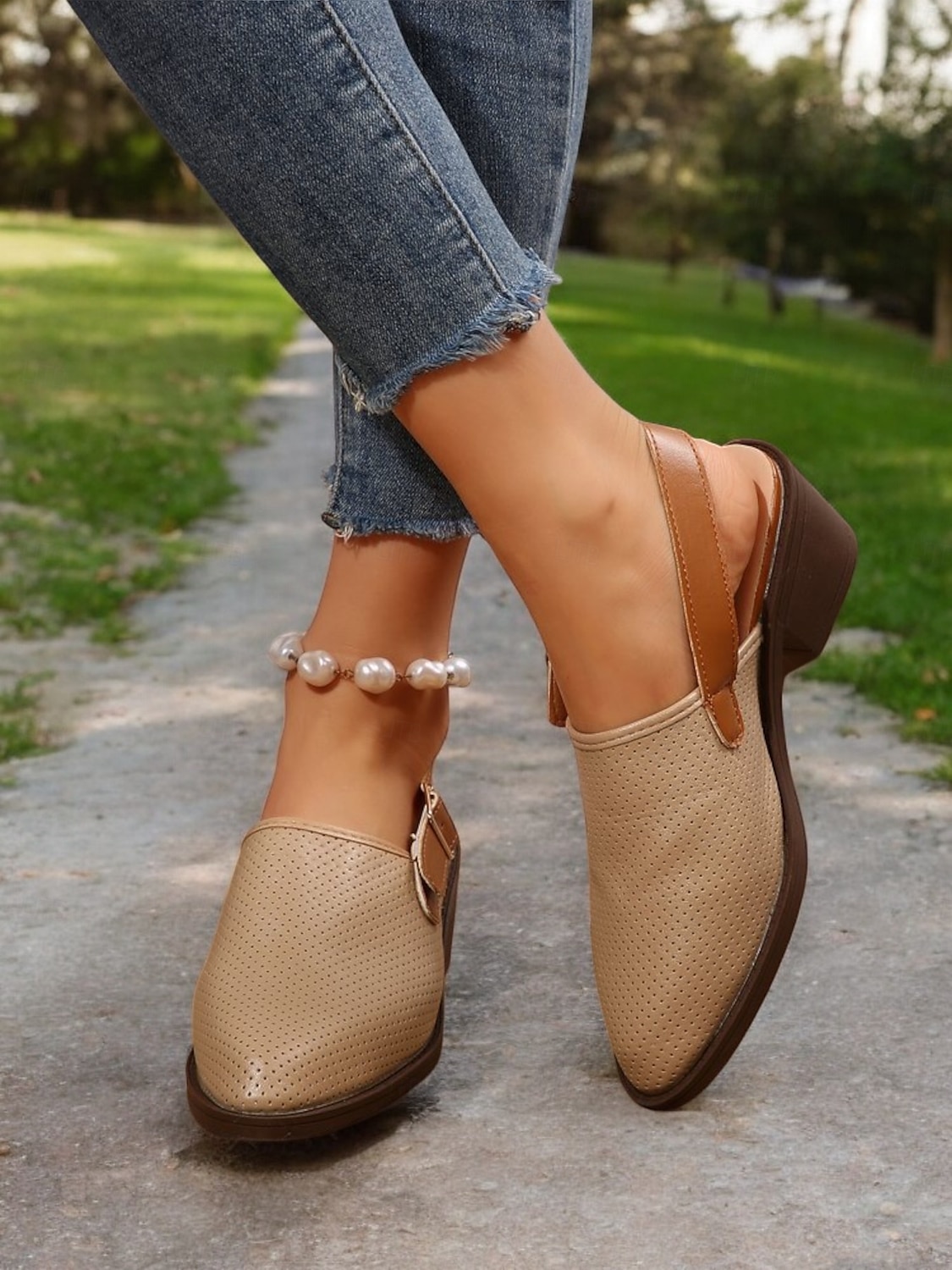 perforierte Slingback-Sandalen für Damen in Mandelform mit Blockabsatz und Schnallenriemen – bequeme und stylische Schuhe für die Arbeit und Freizeit 2025 - $26.99 -P5