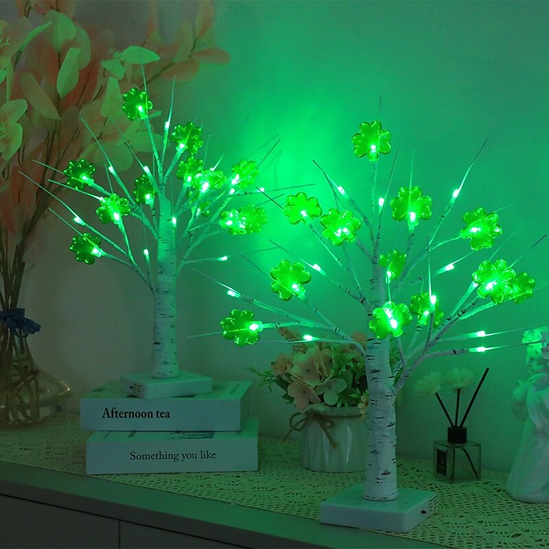 Veilleuse décorative trèfle de la Saint-Patrick 45 cm 13 LED - USB/batterie double alimentation avec télécommande 8 fonctions pour décoration d'ambiance de fête intérieure 1 pièce de 2025 ? $29.99 –P19