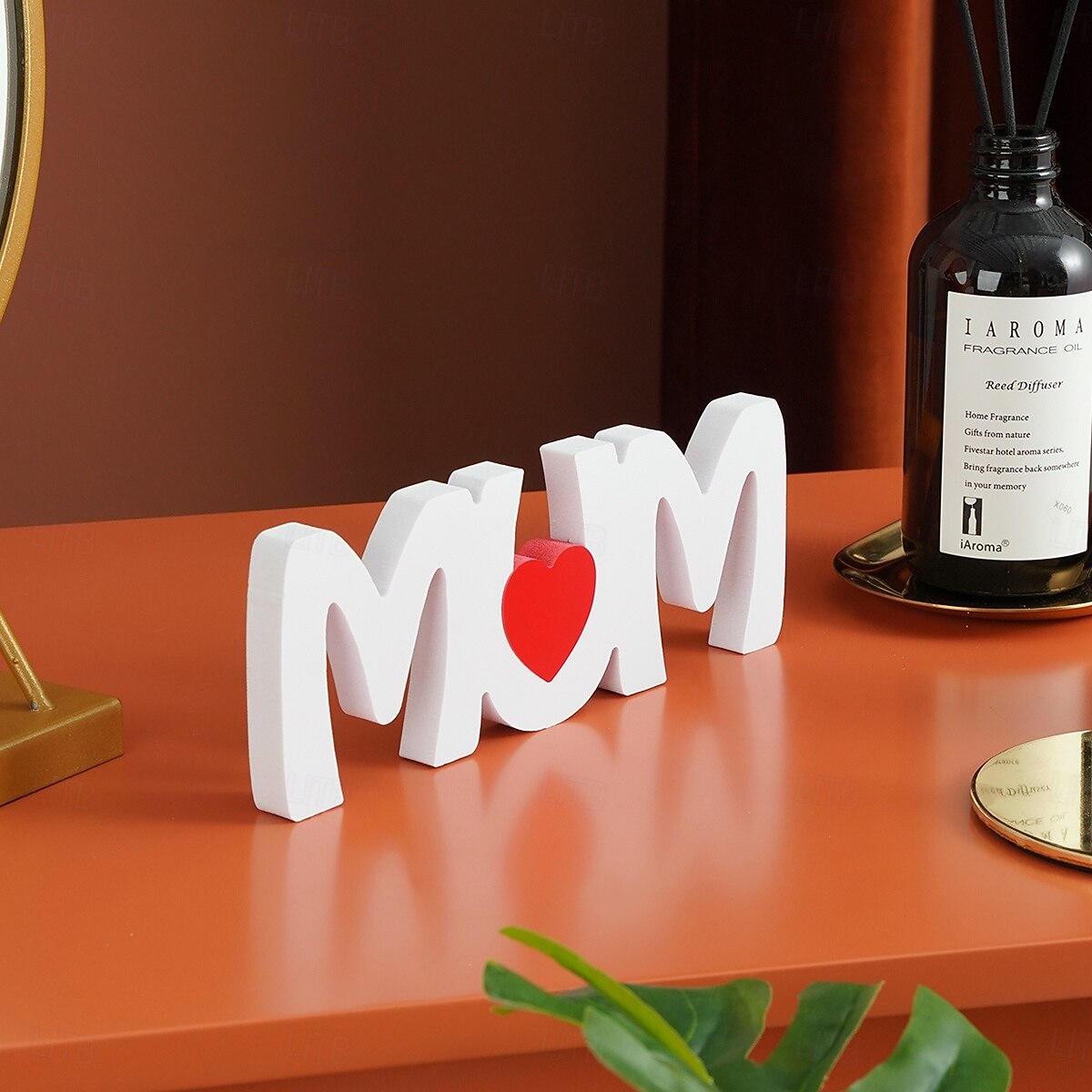 1PC, Mother's Day Red Heart White MUM Letter-shaped Decorative Item, Sherwood Board Material Tabletop Decorative Letter Board, Gifts for Mom, Suitable for Home Decoration, Parties, and Gatherings 2026 - $15.99 –P9