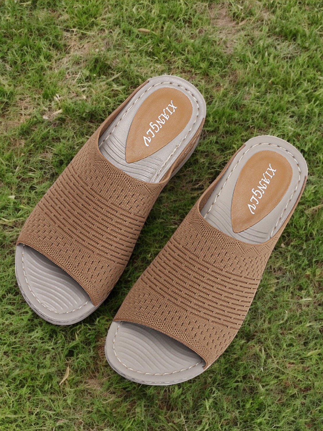 sandálias femininas slip-on com cabedal em malha trançada, design aberto e sola acolchoada para uso casual no verão e conforto diário de 2025 por $34.99 –P2