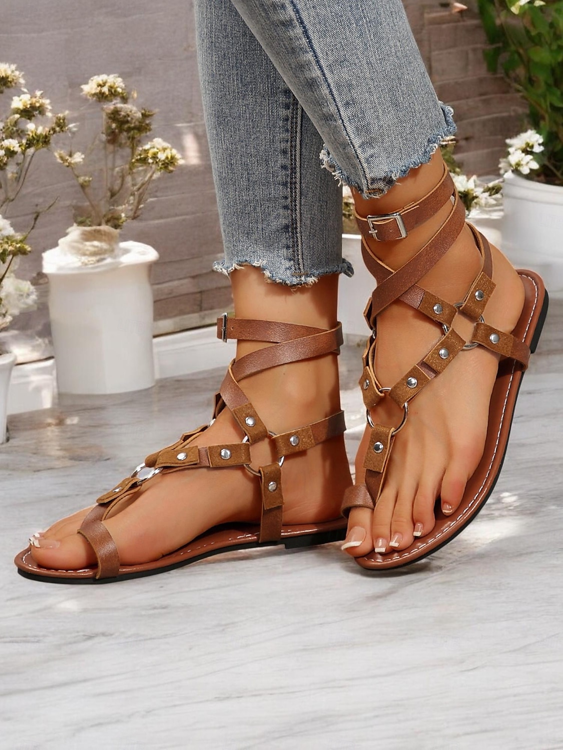 Damen-Gladiatorsandalen im Bohemian-Stil – flache Riemchenschuhe im Römerstil mit Schnürung und Nietendetails für Sommer, Strand und Freizeit 2026 - $24.99 –P2