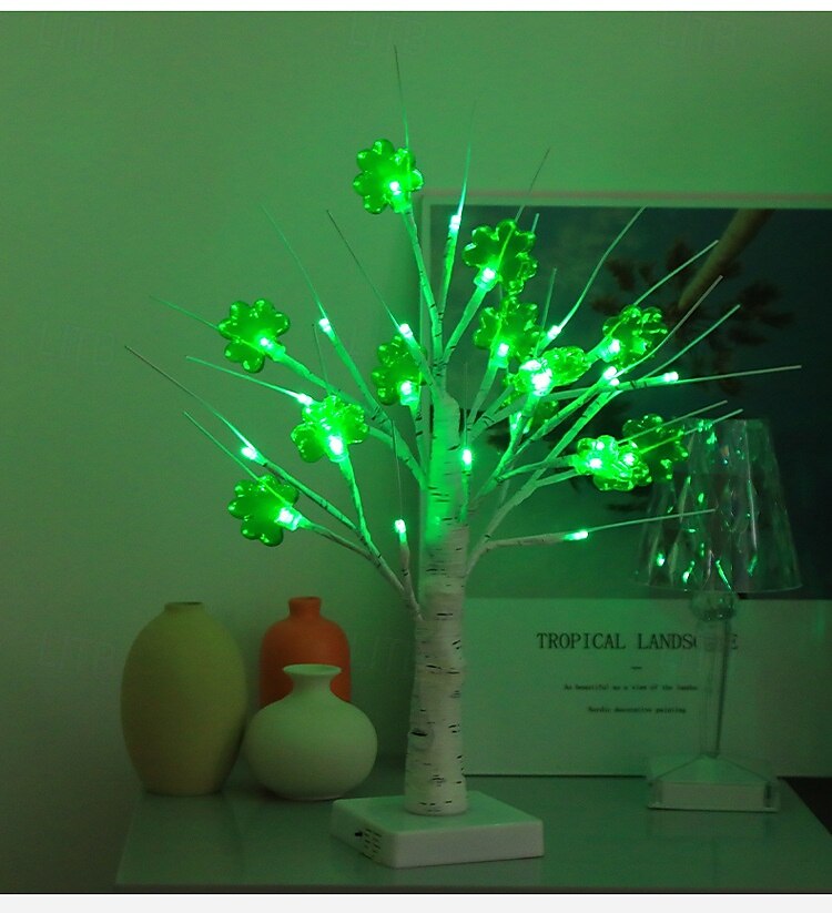 Veilleuse décorative trèfle de la Saint-Patrick 45 cm 13 LED - USB/batterie double alimentation avec télécommande 8 fonctions pour décoration d'ambiance de fête intérieure 1 pièce de 2025 ? $29.99 –P18