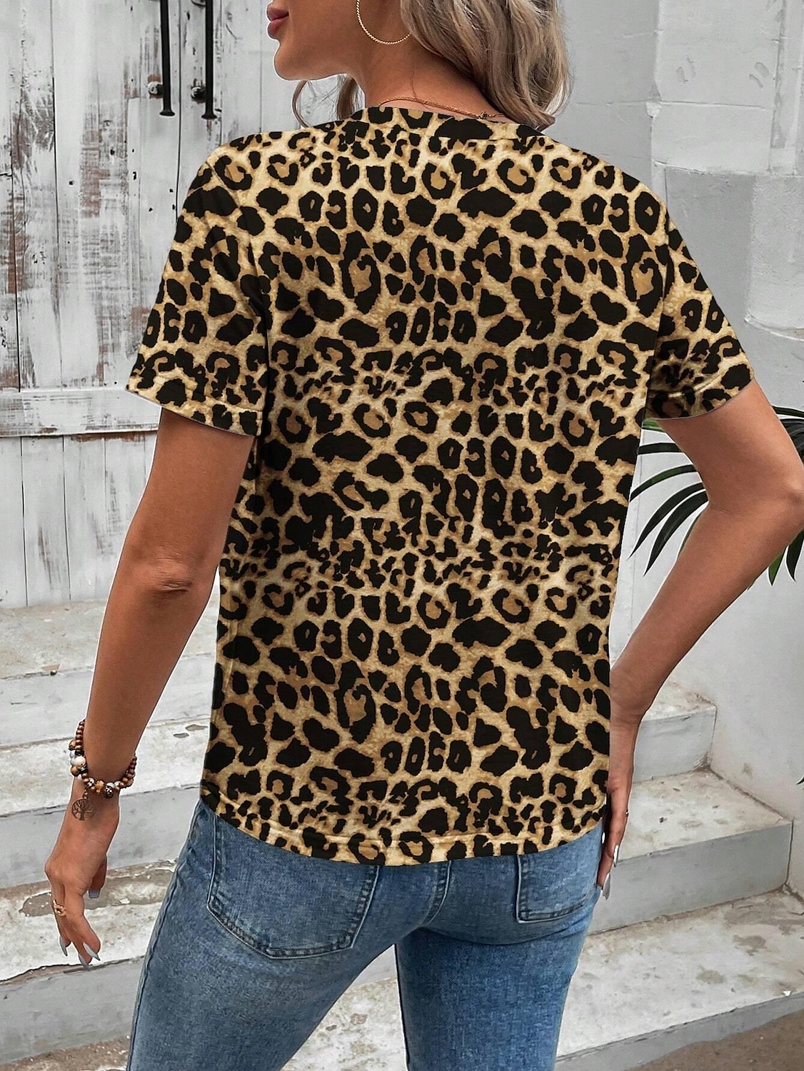 Femme T shirt Léopard Décontractées Manche Courte Col Rond Hauts réguliers du quotidien Imprimer Marron Eté de 2025 ? $19.99 –P3