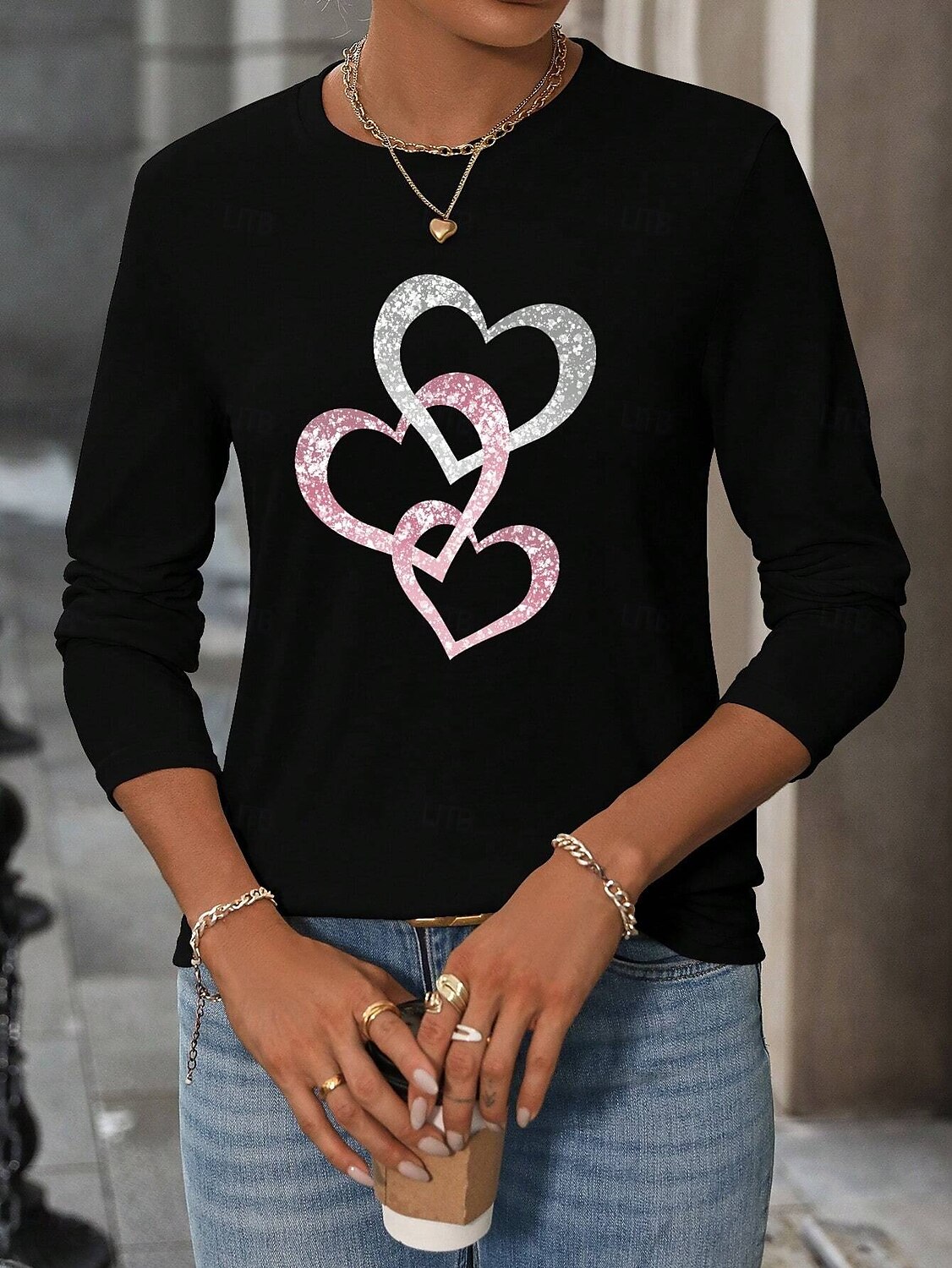 Femme T shirt Cœur Décontractées manche longue Col Rond Hauts réguliers du quotidien Fin de semaine Imprimer Noir Automne Hiver de 2025 ? $22.99 –P1