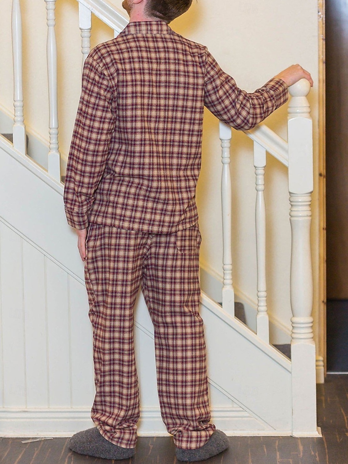 Herre lounge Nattøy Pyjamas Sett Pyjamas topp og bukse 2 deler Ruter Stripe Stilfull Fritid Komfort Hjem Daglig Bomull Komfort Knaphul Langermet Skjorte Bukse Snorer Elastisk midje Vår Høst Hvit Gul 2025 - $18.99 –P11