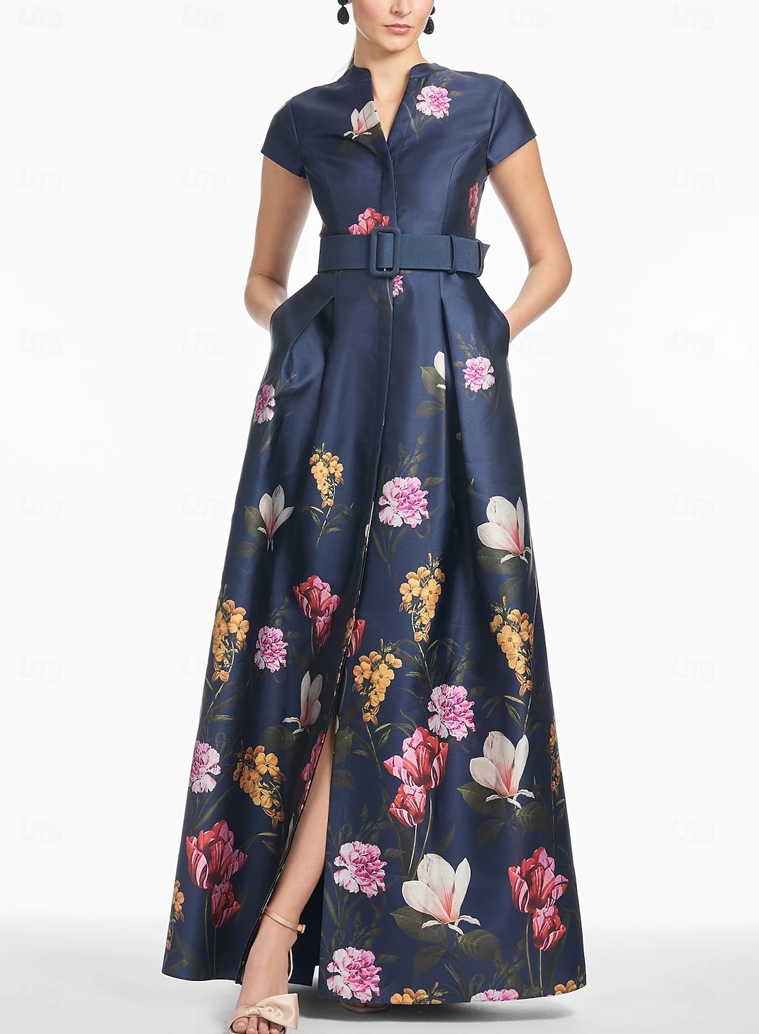 Vestido de Festa A-Line com Fenda Alta para Convidadas de Casamento Comprimento de Chão Manga Curta Decote V Bolso de Cetim com Estampa Floral Vestido com Fenda Vestido para Dia de Corrida Vestido de 2025 por $179.99 –P1