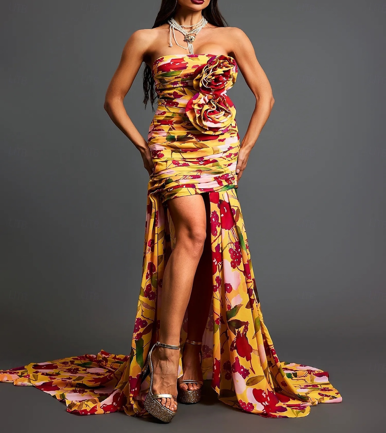 Meerjungfrau-/Trumpet-Abendkleid Partykleid Abendveranstaltung Black Tie Gala Gericht Bahnen ärmellos schulterfrei Chiffon rückenfrei mit Blumenmuster Schlitz Hochzeitsgast-Kleid 2025 - zł735.99 –P1