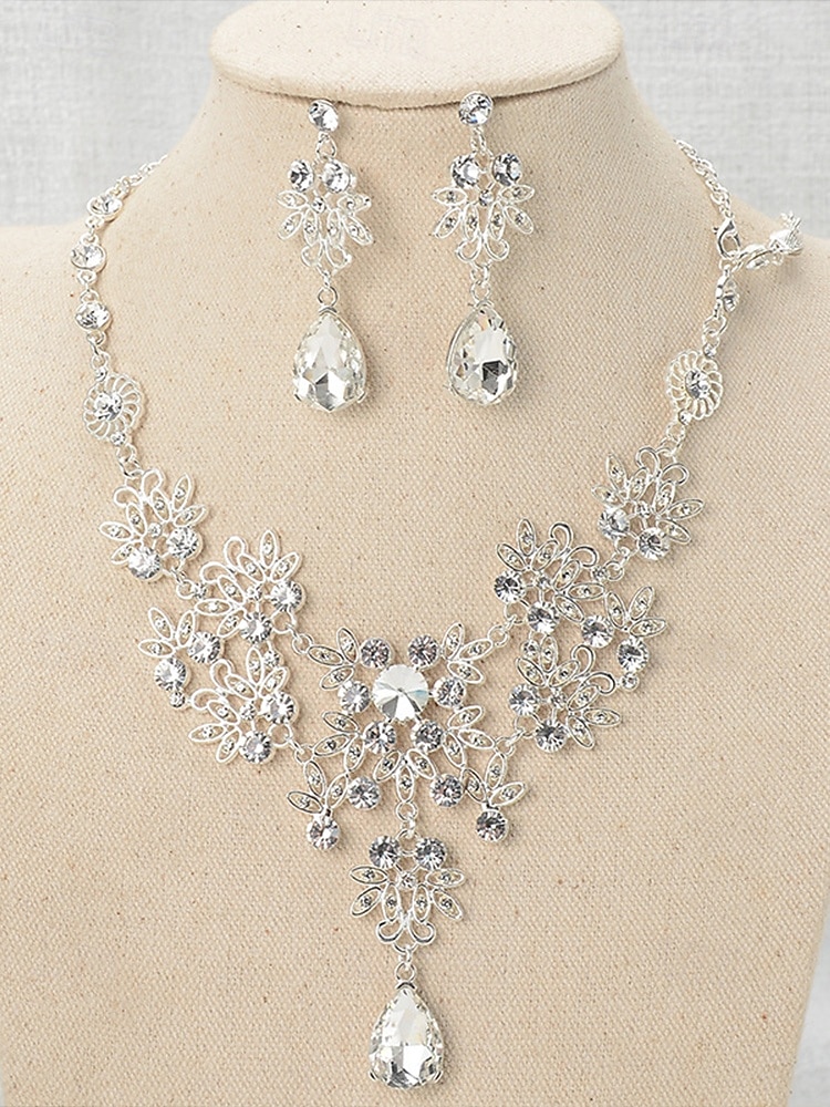 Zilveren tiara met strass steentjes en sieradenset voor dames – elegante ketting, oorbellen en kroon voor bruiloften, optochten en speciale gelegenheden 2025 - $19.99 –P8