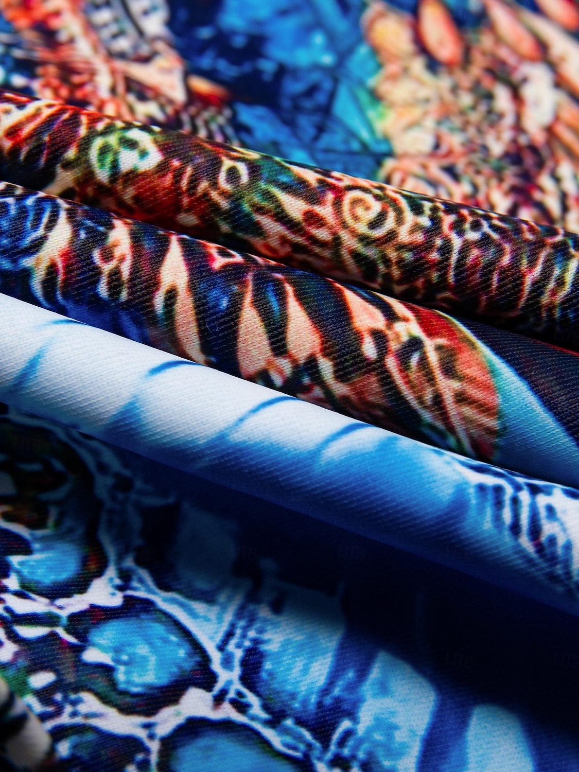 Maiô de férias com estampa de leopardo e penas, tecido elástico de alta elasticidade e amarração nas costas. de 2026 por $44.99 –P15