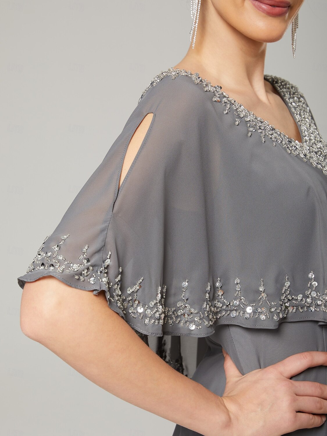 Abito madre della sposa a colonna  a sheaths elegante scollo a V lungo fino al pavimento in chiffon maniche a metà con perline del 2025 a $213.99 –P6