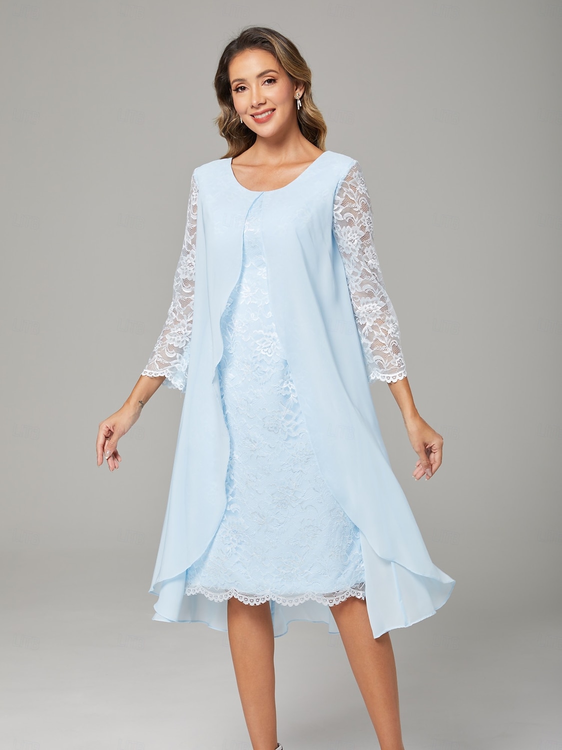 Vestido A-Line de Mãe da Noiva Elegante Plus Size Gola Redonda Comprimento Até o Joelho Chiffon Renda Manga Longa com Renda 2025 de 2025 por $149.99 –P3