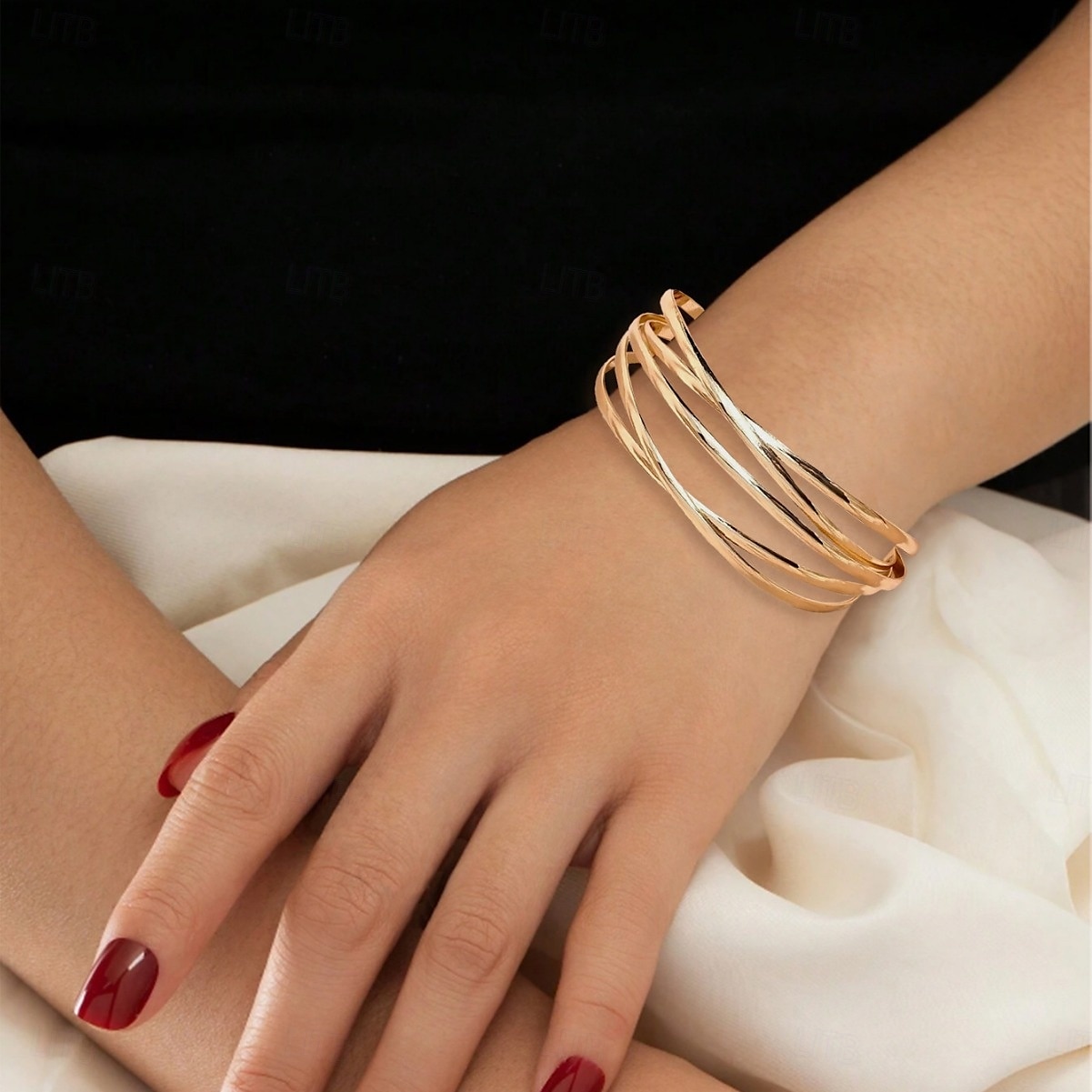 Manchettes Bracelets Femme Fantaisie Précieux Punk Mode Luxe Bracelet Bijoux Doré pour Soirée de 2025 ? $14.99 –P4
