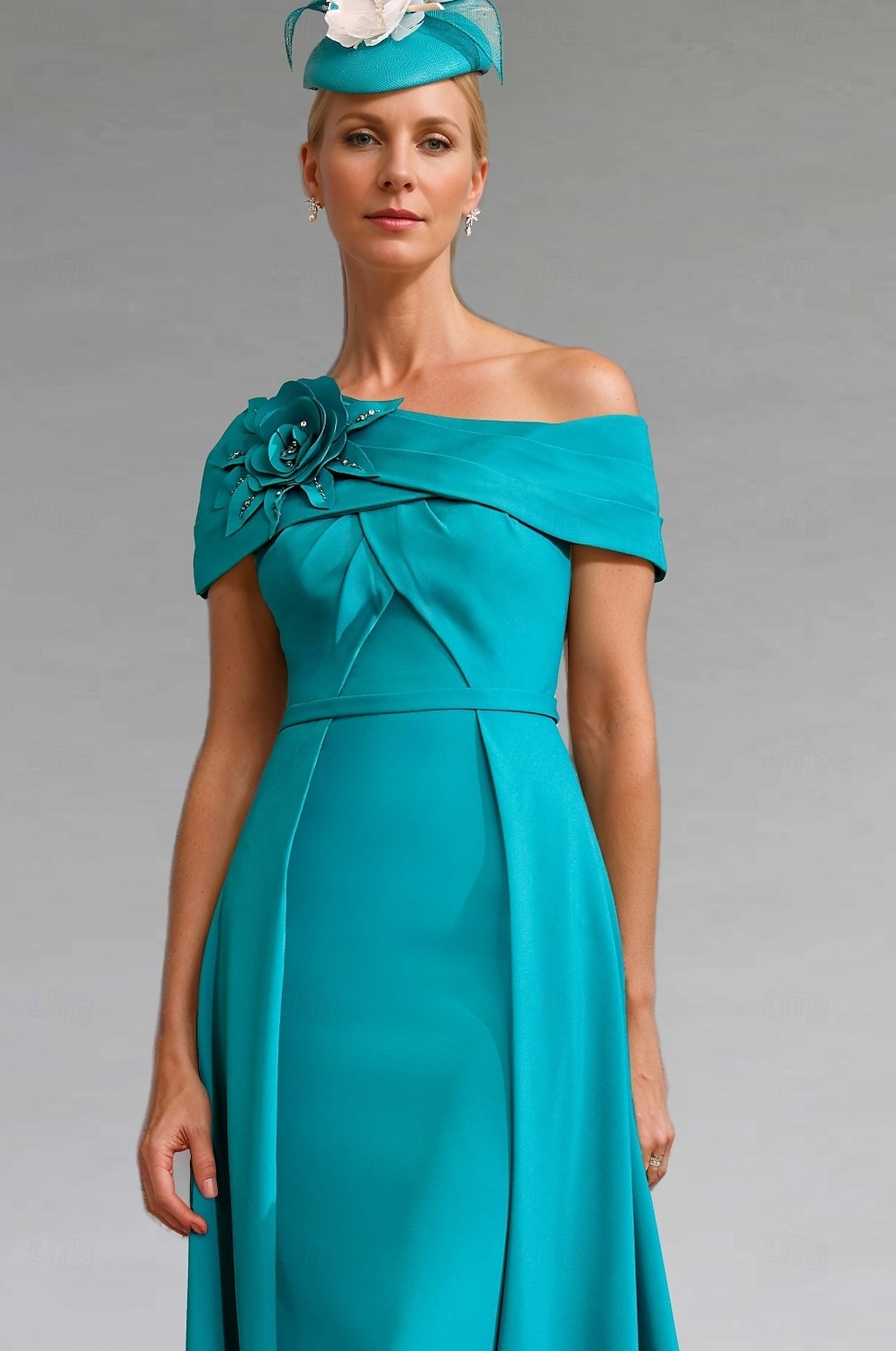 Robe de cocktail A-Line Robe élégante Formelle Mariage Longueur aux chevilles À manches courtes Une épaule Satin avec Fleur d'épaule Robes de 2025 ? $164.99 –P1