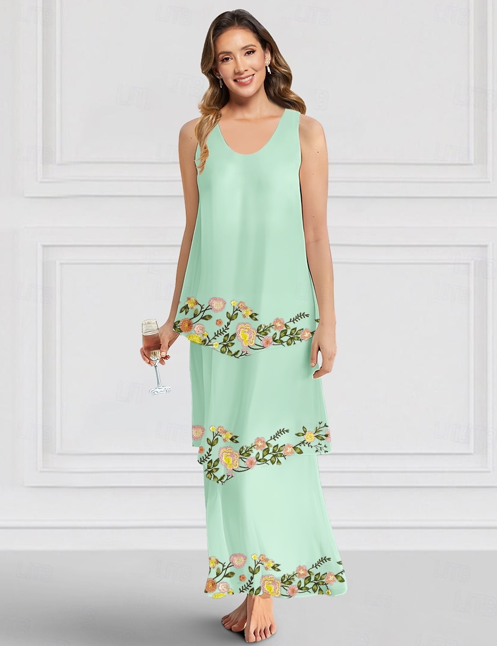Robe Florale A-Ligne Mère de la Mariée Bleue Verte Élégante Grande Taille Col Bijou Longueur de Sol Chiffon Sans Manches avec Broderie en Niveaux Volants Cascades de 2025 ? $126.99 –P3