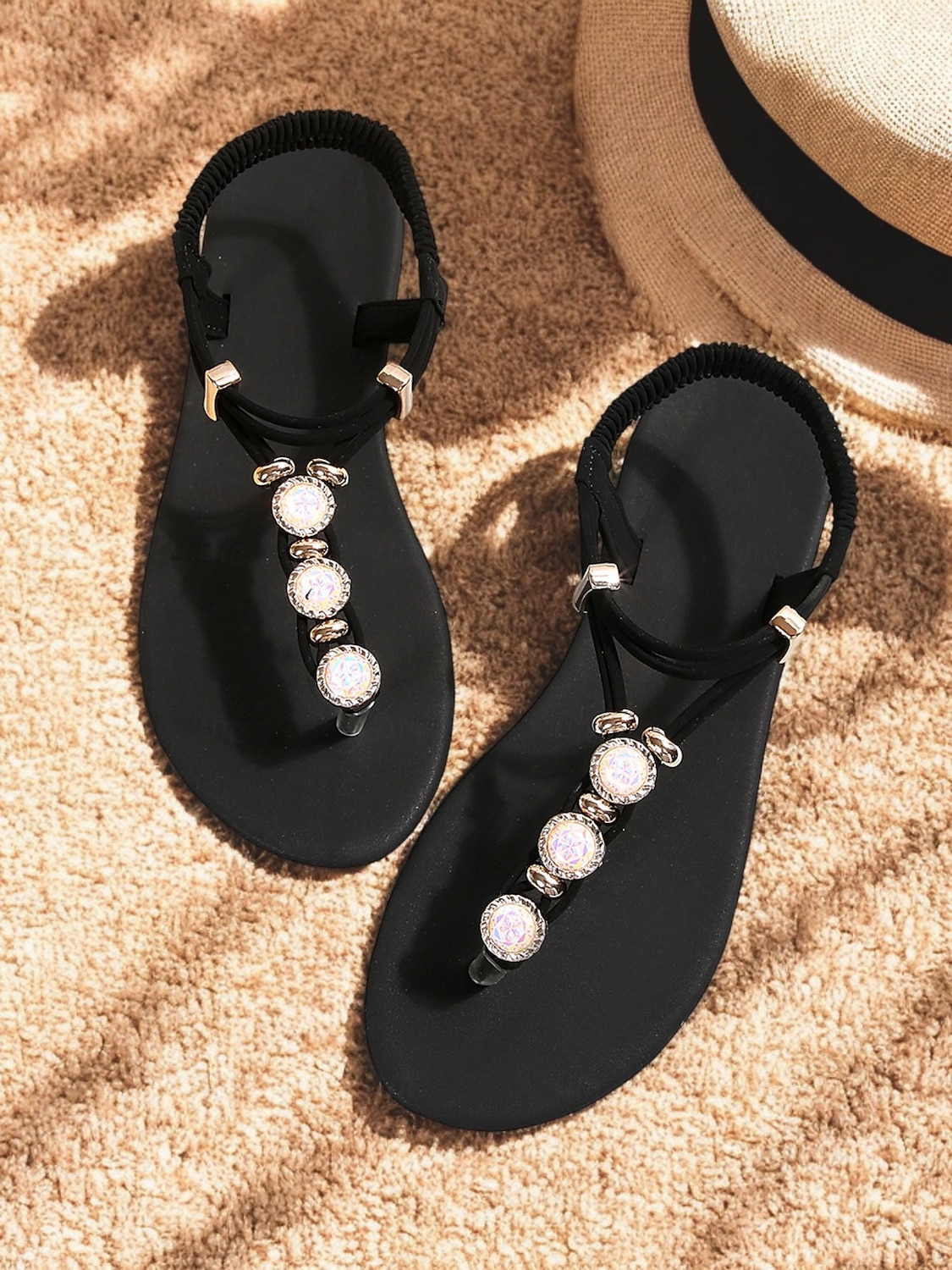 sandali bassi da donna con strass bohémien – eleganti sandali estivi da spiaggia con cinturino a T e design con perline di perle per le vacanze e l'abbigliamento casual del 2025 a $19.99 –P1