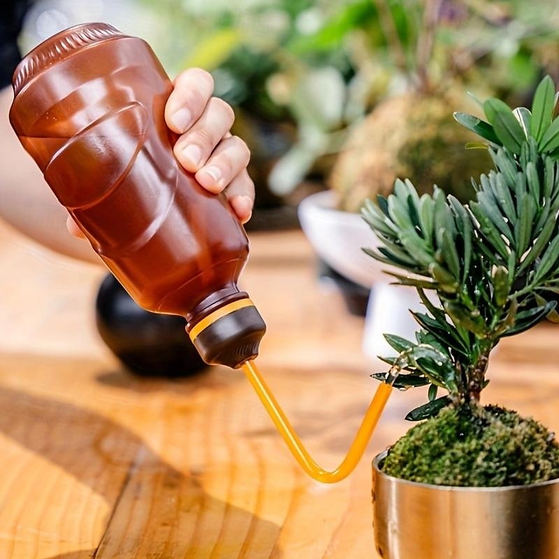 annaffiatoio con doccetta staccabile - ugello lungo flessibile, grilletto a pressione, irrigatore per piante in plastica trasparente per interni &giardinaggio all'aperto del 2025 a $6.99 –P8