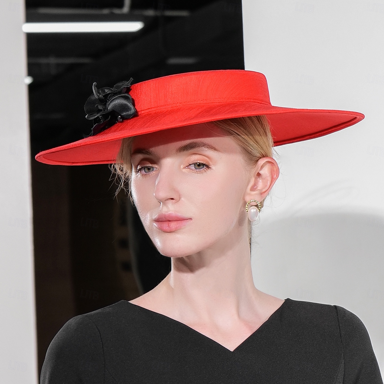 шляпы шляпа от солнца из волокна свадебный пляж элегантный свадебный с перьями / меховой цветочный головной убор головной убор 2026 - $65.99 –P1