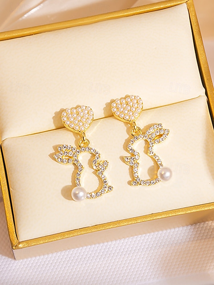 Boucles d'oreilles lapin de Pâques pour femme - motif cœur avec détails en cristal et ornements en perles, jolies boucles d'oreilles pour femme plaquées or, parfaites pour Pâques, les fêtes de printemps et les sorties décontractées de 2025 ? $7.99 –P3