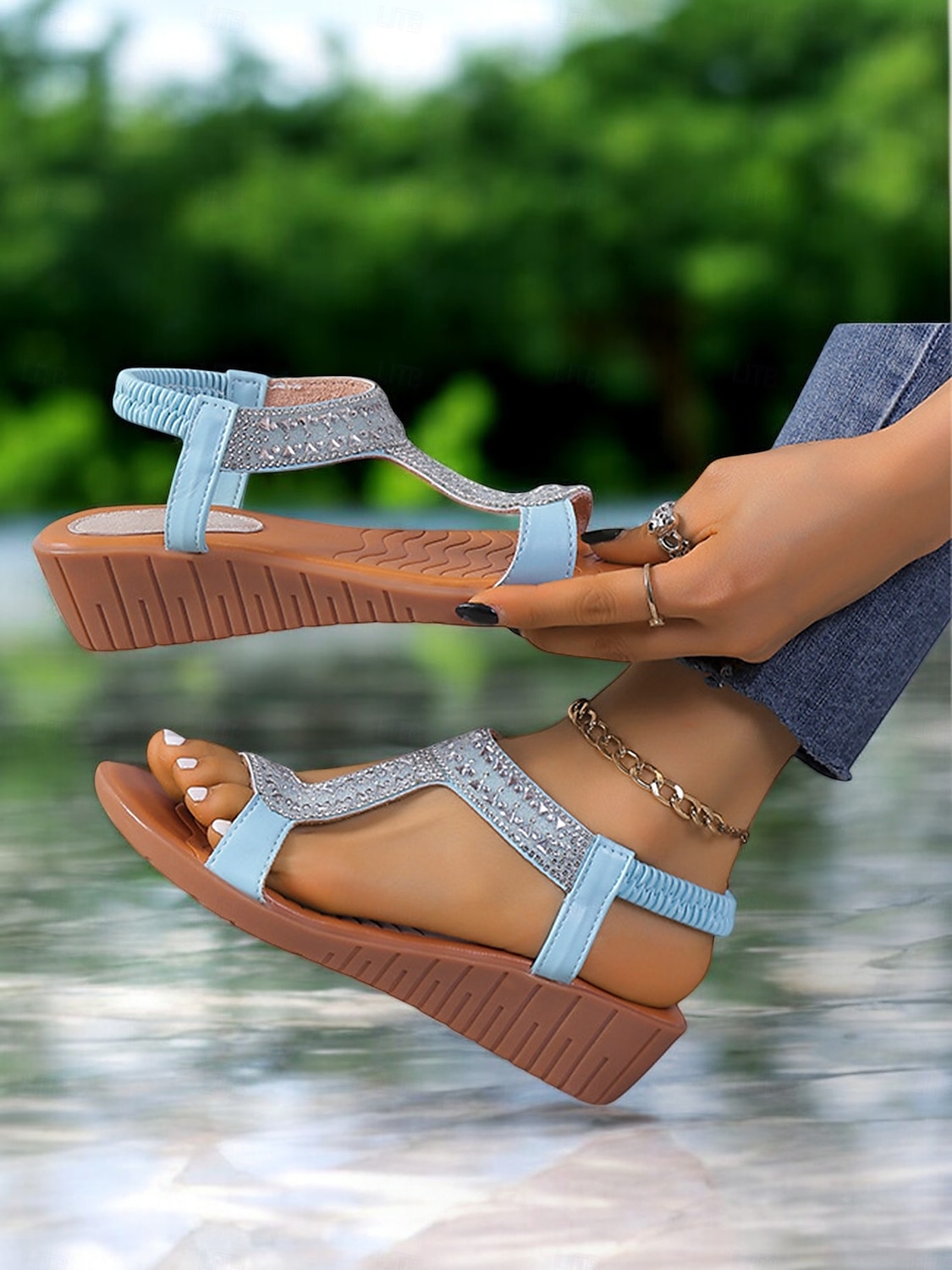 sandali con cinturino a T scintillanti per donna: sandali con zeppa comodi ed eleganti con accenti di strass, ideali per uscite informali, feste estive e occasioni speciali del 2026 a $26.99 –P7