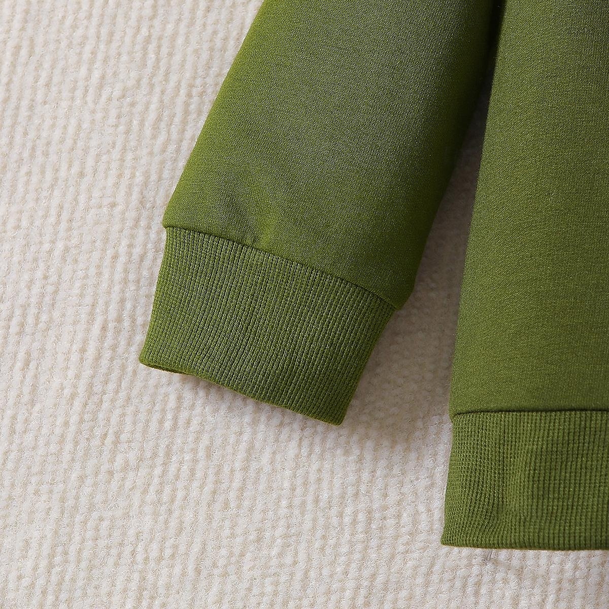 Garçon 3D Couleur unie Lettre Ensemble sweat à capuche et pantalon de survêtement manche longue Autres imprimés Printemps Automne Mode Décontractées Bébé 1-5 ans Col Ras du Cou Extérieur Vacances de 2025 ? $22.99 –P3