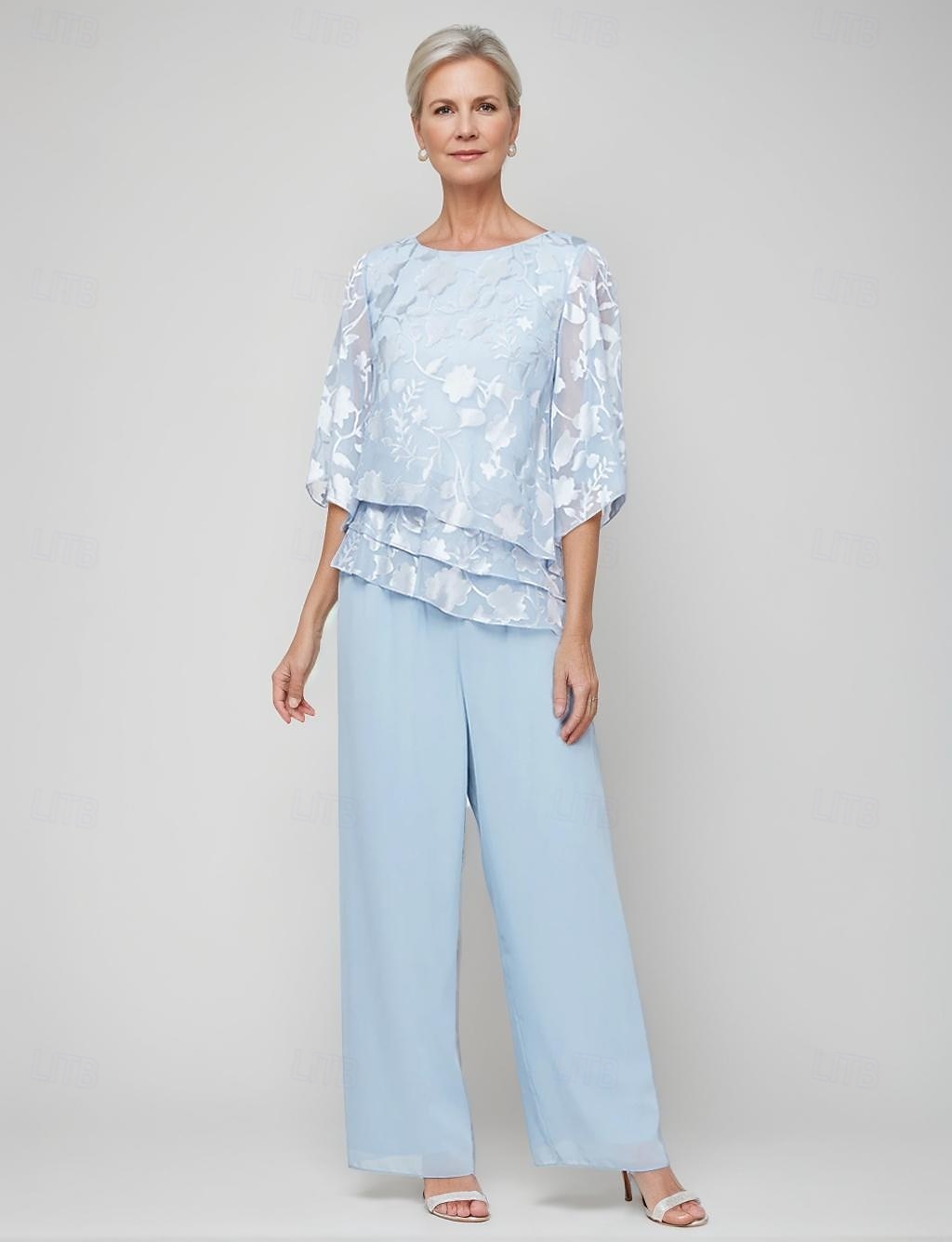 Jumpsuit  Hosenanzug Brautmutter Blumenspitze Elegant Einfach Minimalistisch Bootsausschnitt Bodenlange Chiffon 3/4 Länge Ärmel mit Rüschchen Kaskadierende Rüschen Einfarbig 2025 - $203.99 –P1