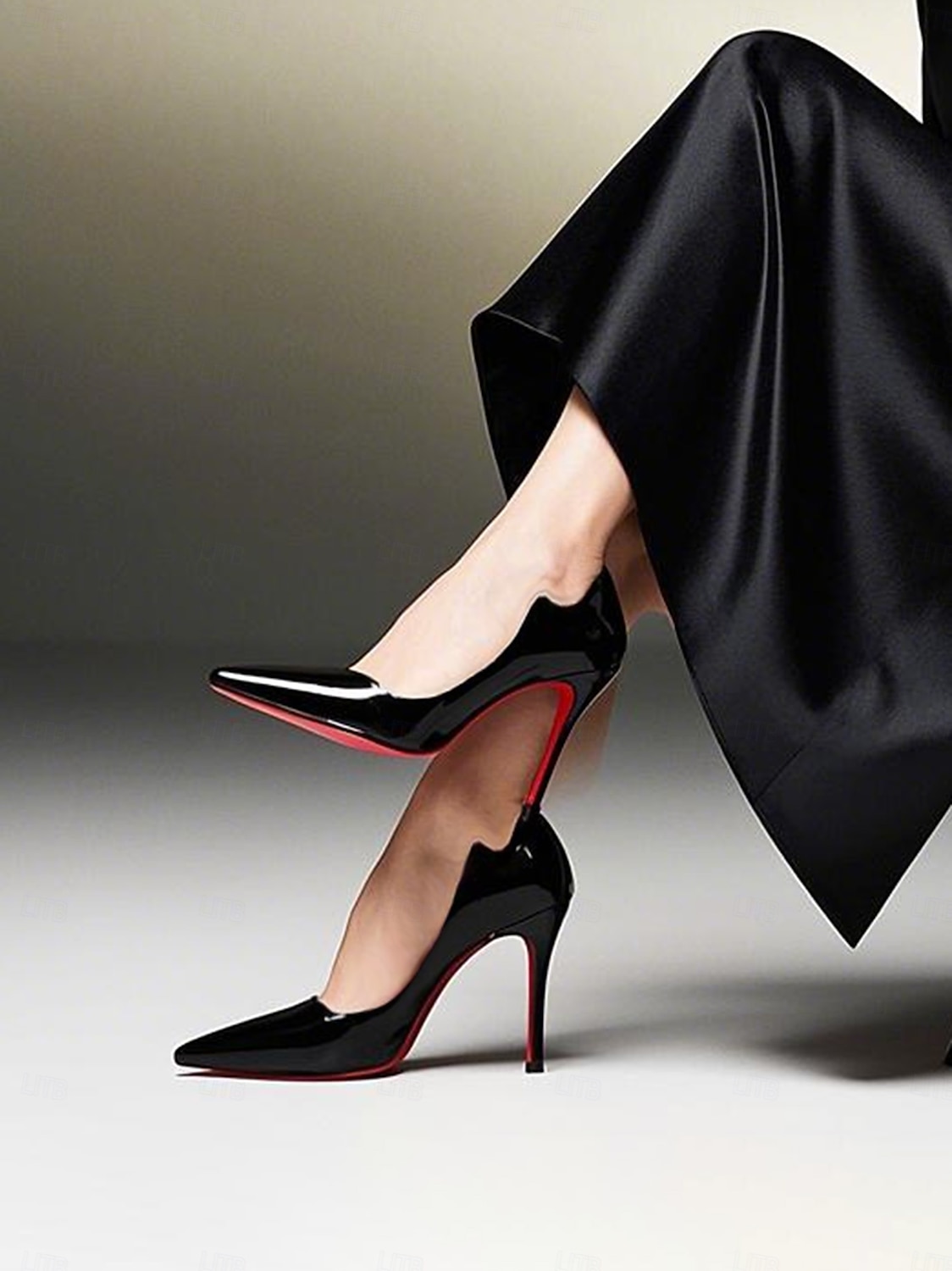 talons hauts en cuir verni noir avec semelles rouges – bout pointu, talons aiguilles pour femmes – parfaits pour les tenues de soirée et les occasions spéciales de 2025 ? $54.99 –P1