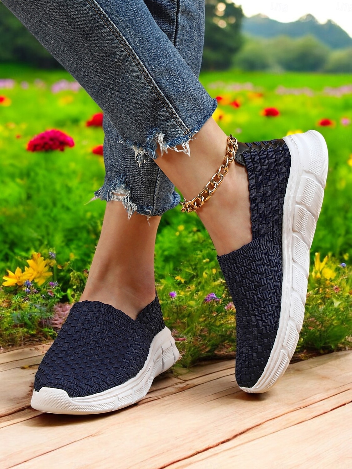 2025年 女性用スリッポンスニーカー - 通気性のある織りデザインと快適なソールで、春夏のカジュアルなお出かけに最適です。  コレクション – $32.99 –P2