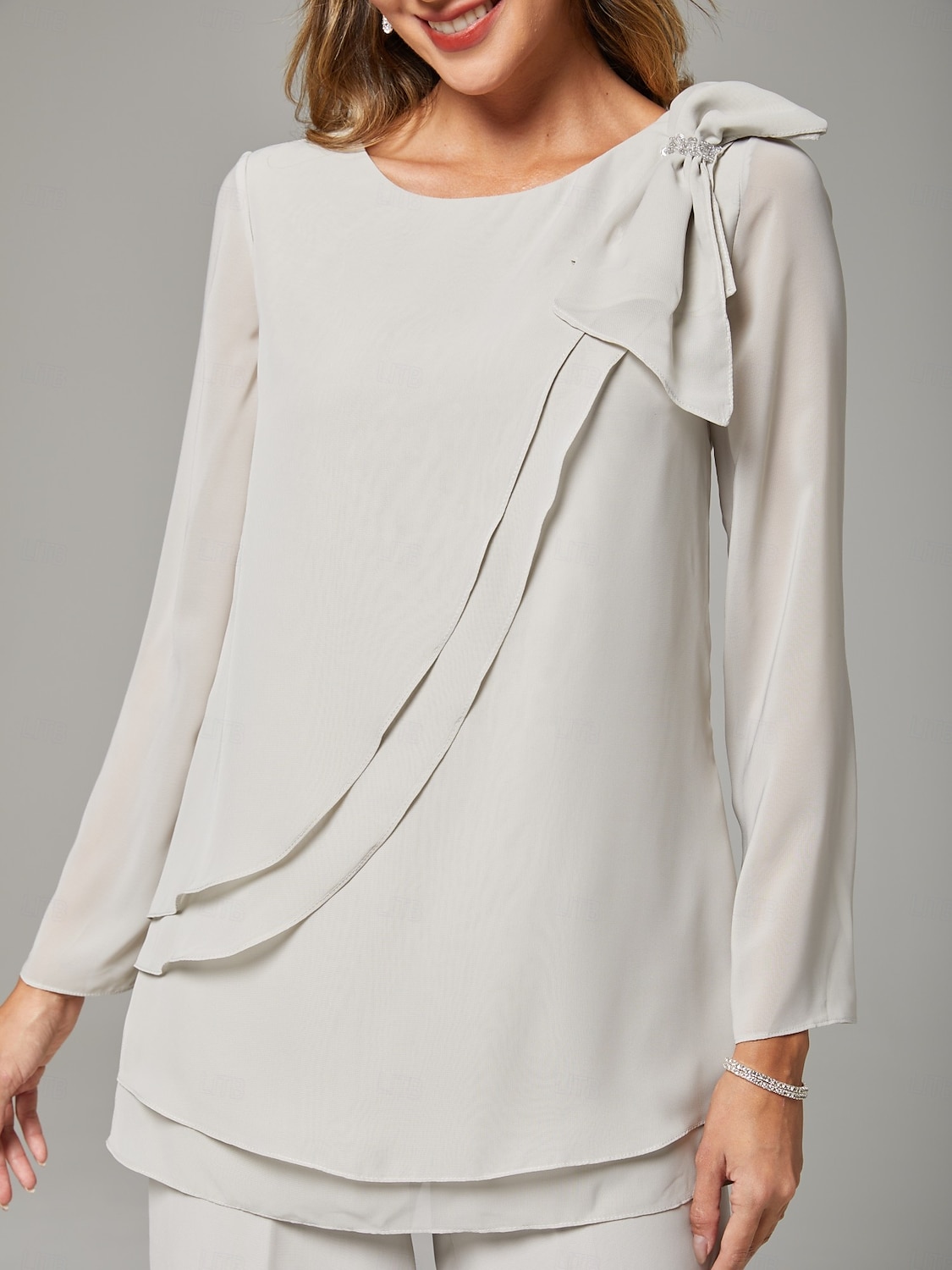 Tuta a Due Pezzi  Completo da Pantaloni per Madre della Sposa Elegante Taglia Plus Collo a Giada Lunghezza Completa Chiffon Maniche Lunghe con Fiocco(i) Ruches del 2025 a $156.99 –P5