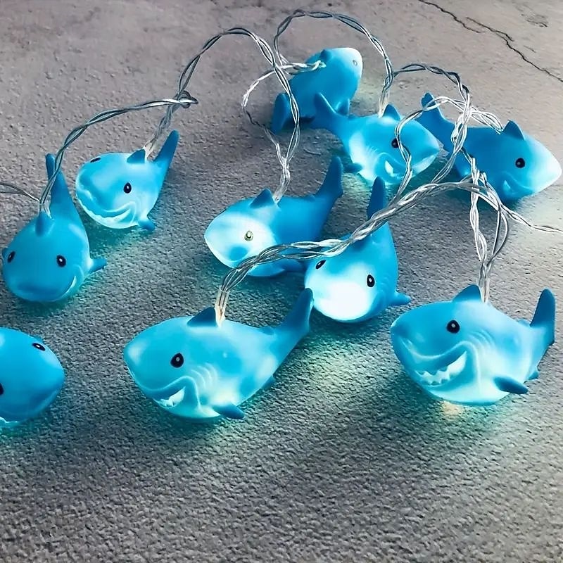 Guirlande lumineuse à 1,5 m avec 10 LED en forme de requin et de tortue, luminaire décoratif à piles, idéal pour la maison, la chambre à coucher, le bord de mer, les fêtes, les vacances de 2025 ? $12.49 –P7