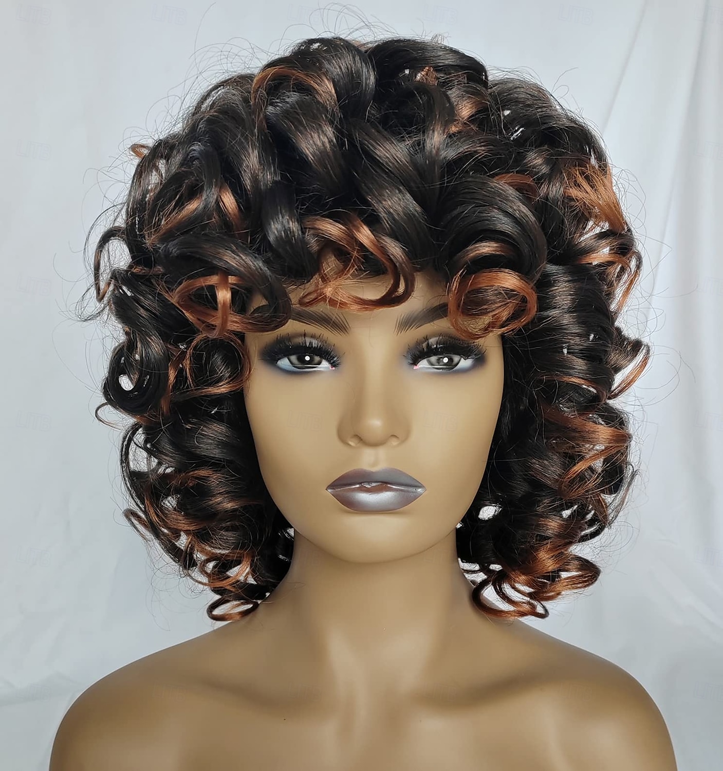 parrucche ricce per donne nere parrucche corte grandi e ricce per donne parrucca afro ondulata con frangia parrucche sintetiche naturali carine per donne afroamericane del 2025 a $26.99 –P4