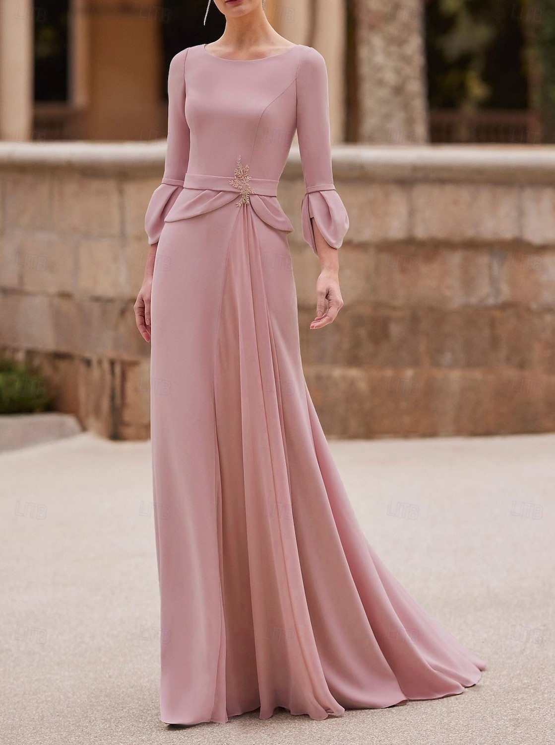 Meerjungfrau  Trompete Mutter der Braut Kleid Elegantes Rundhals Bodenlänge Chiffon Krepp 3/4-Länge Ärmel mit Kristallbrosche 2025 2025 - $171.99 –P3