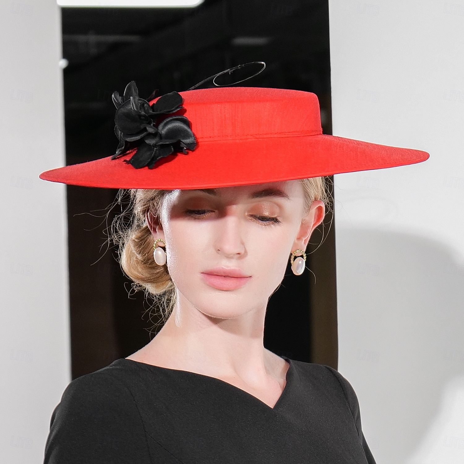 шляпы шляпа от солнца из волокна свадебный пляж элегантный свадебный с перьями / меховой цветочный головной убор головной убор 2026 - $65.99 –P2