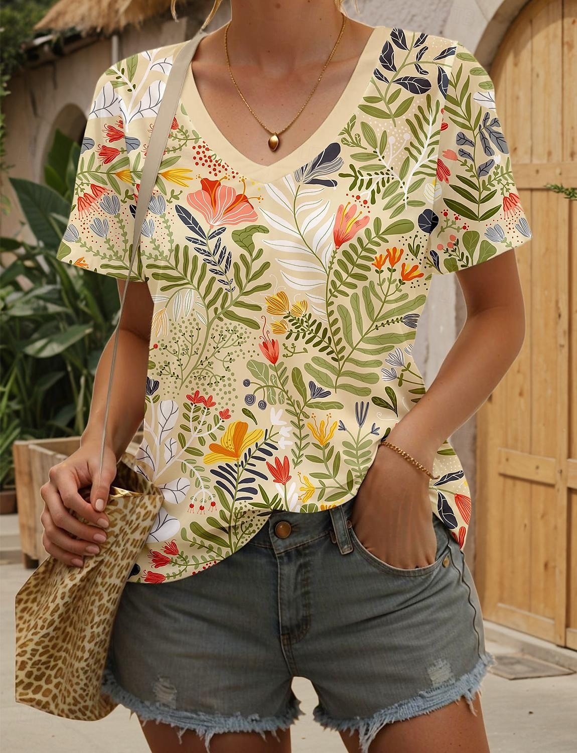 Dame T skjorte Blomstret Stilfull Fritid Kortermet V-hals Vanlige topper Daglig Ut på byen Helg Trykt mønster Beige Sommer Vår 2025 - $19.99 –P1