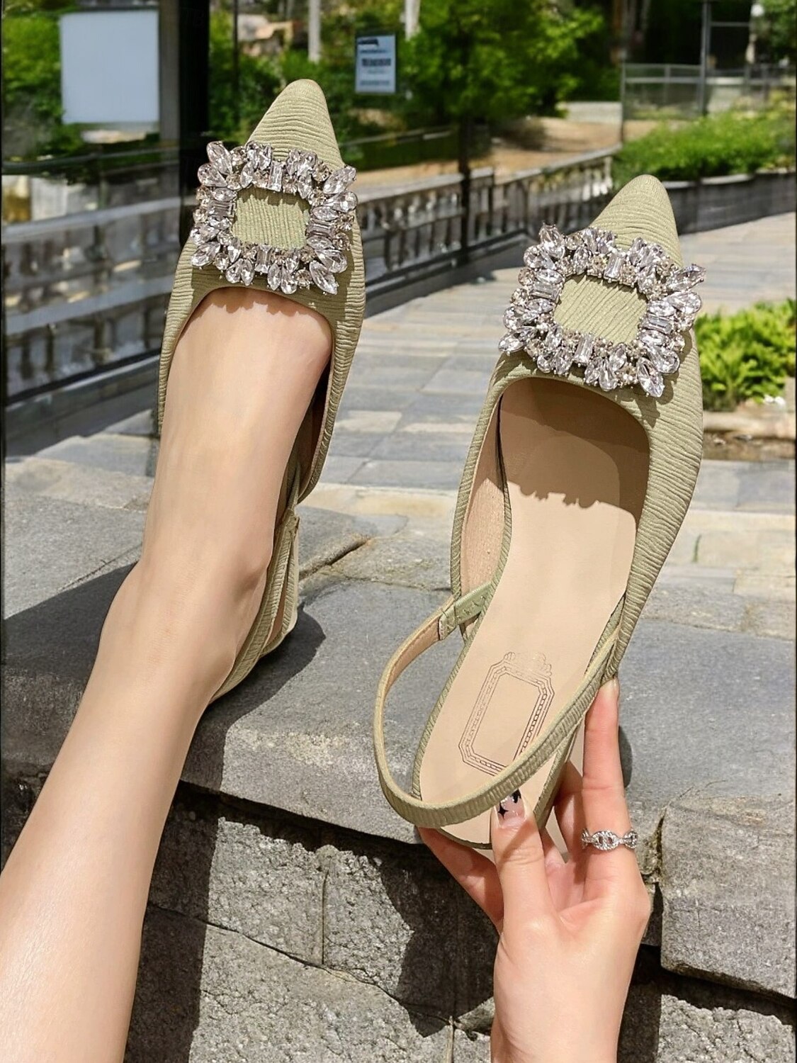 zöld szatén slingback sarkú kristálycsattal – stílusos alkalmi cipő nőknek, tökéletes napi rendezvényekre, bulikra vagy koktél viseletre 2025 - $24.99 –P1