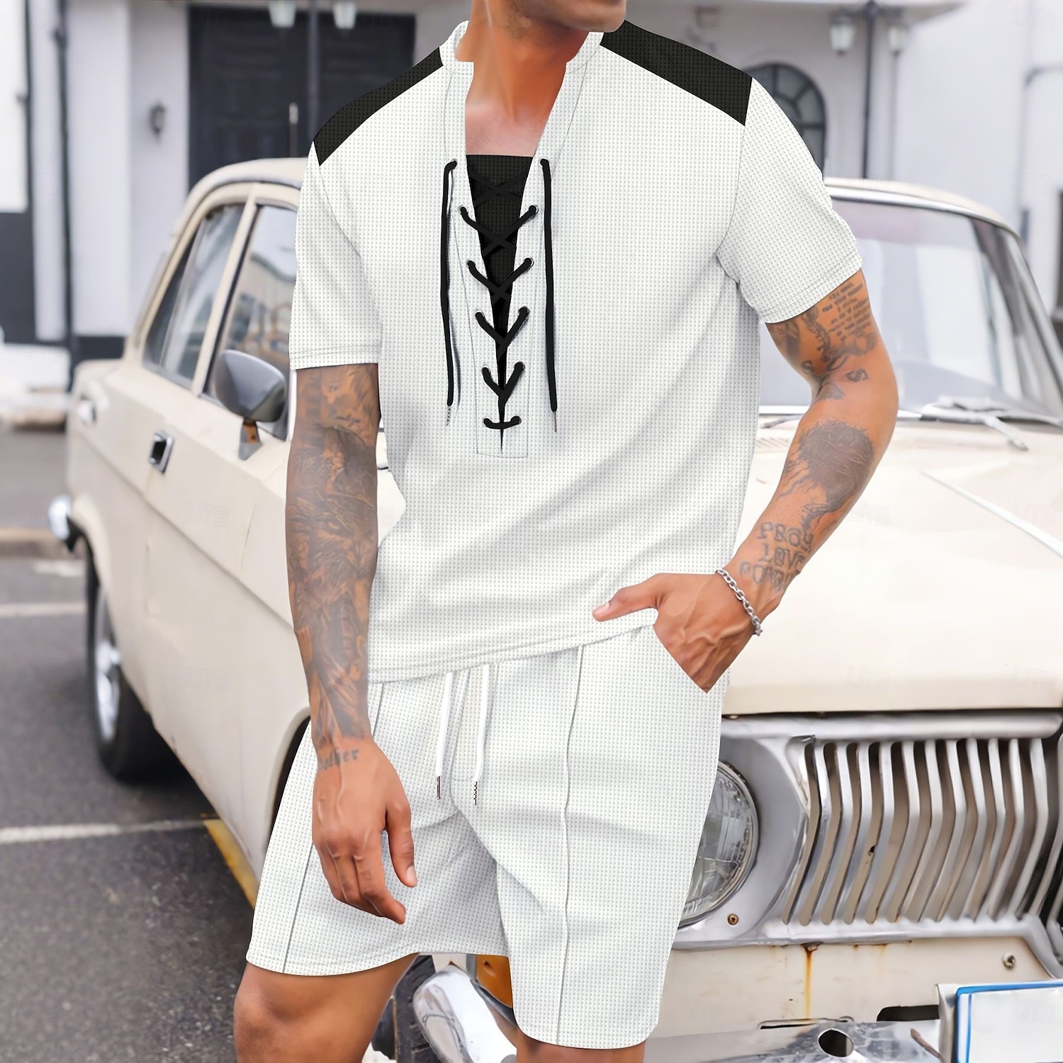 Herr T-shirtkostymer 2 delar outfits T-shirt och shorts Kortärmad Rund halsringning Sommar Färgblock Mode Ledigt Snörning 2 st Semester Dagliga kläder Utekväll Svart Vit Vin Topp t-shirt för män 2025 - $35.99 –P8