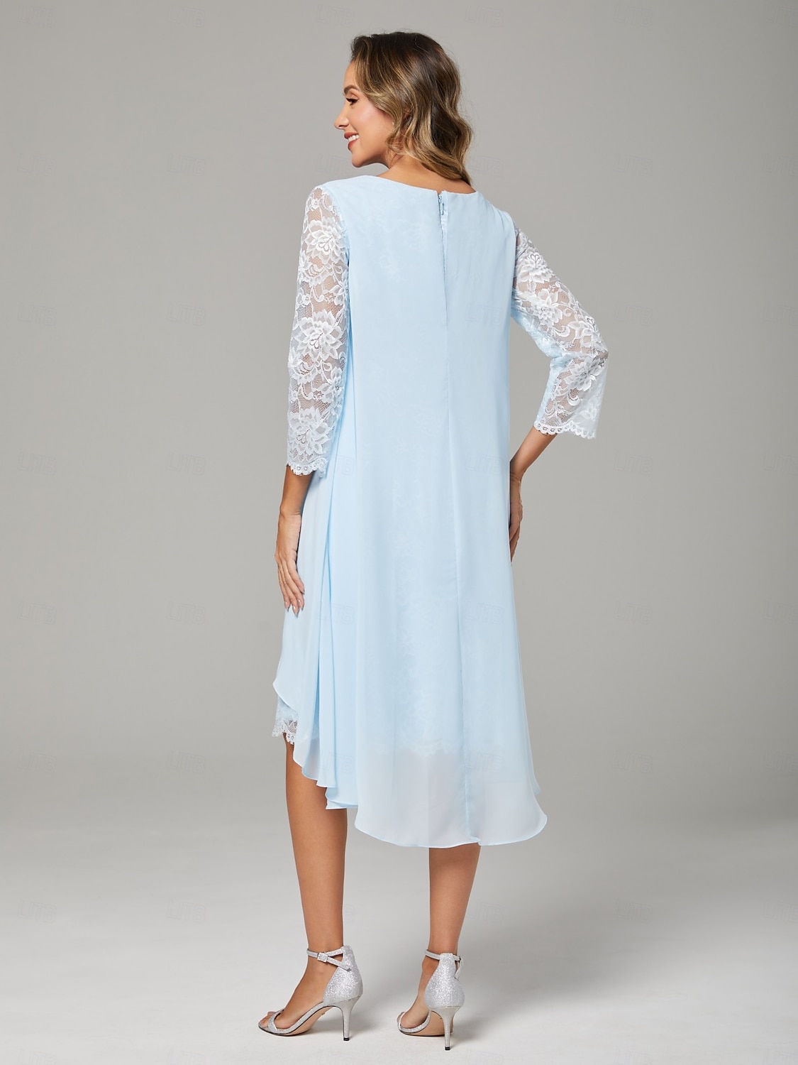 Vestido A-Line de Mãe da Noiva Elegante Plus Size Gola Redonda Comprimento Até o Joelho Chiffon Renda Manga Longa com Renda 2025 de 2025 por $149.99 –P2