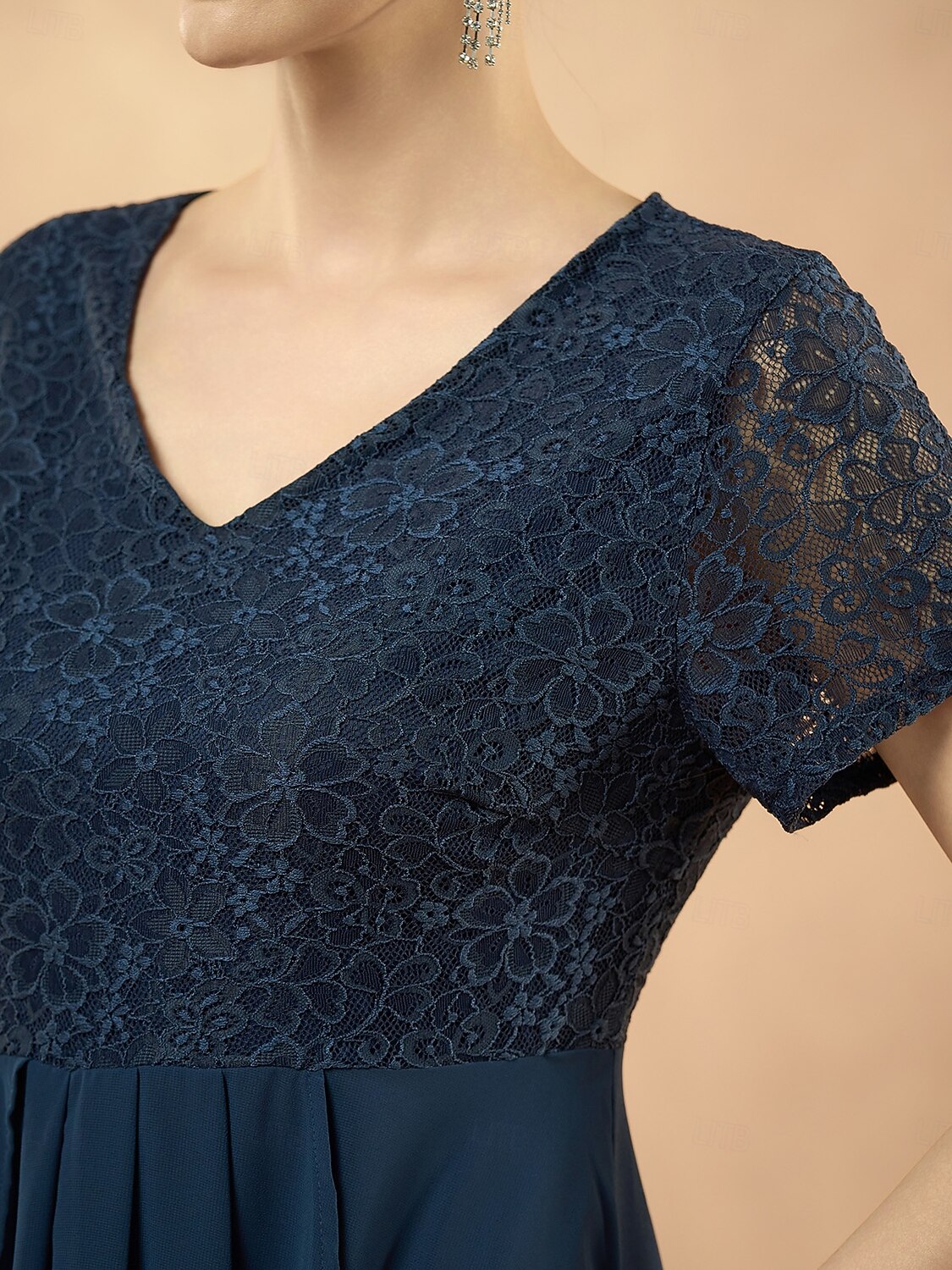 Linea-A Abito da cerimonia per signora Elegante A V Alla caviglia Di pizzo Manica corta con Tinta unita 2025 del 2025 a $59.99 -P6