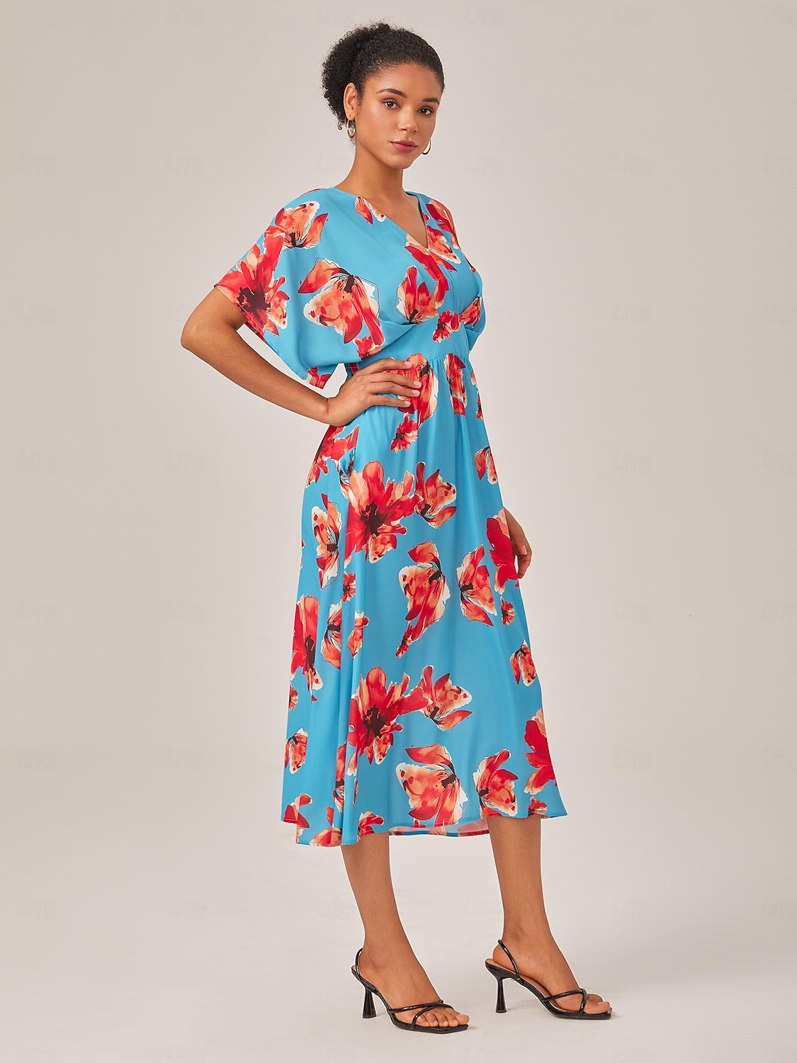 robe midi élégante à fleurs bleues et col en V pour l'été de 2025 ? $15.99 –P6