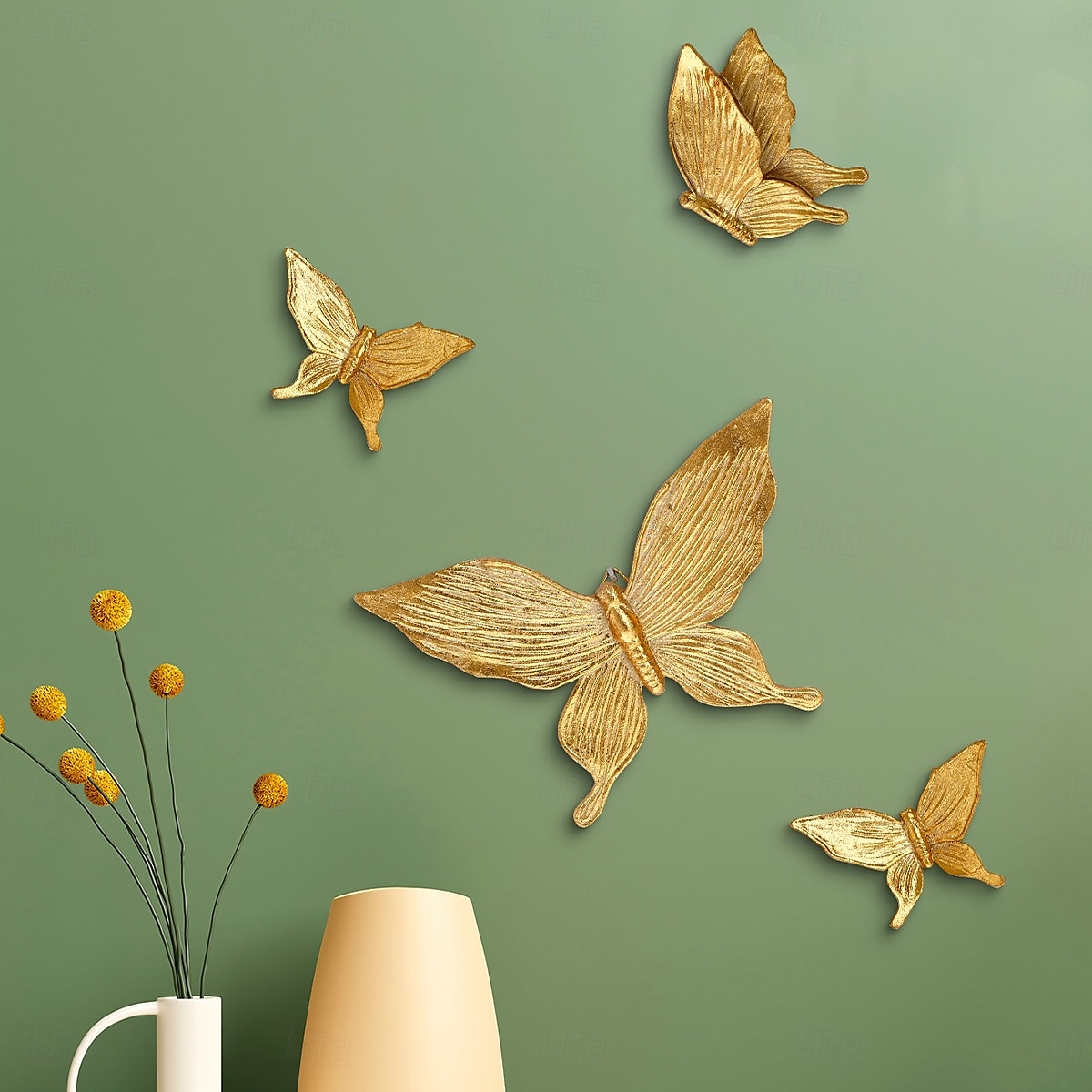 Decoração de parede de borboleta dourada 4 peças, ornamento pendurado em resina abs feito à mão, arte de parede de borboleta 3d elegante para sala de estar, quarto, escritório, loja, celebração, de 2025 por $24.99 –P2