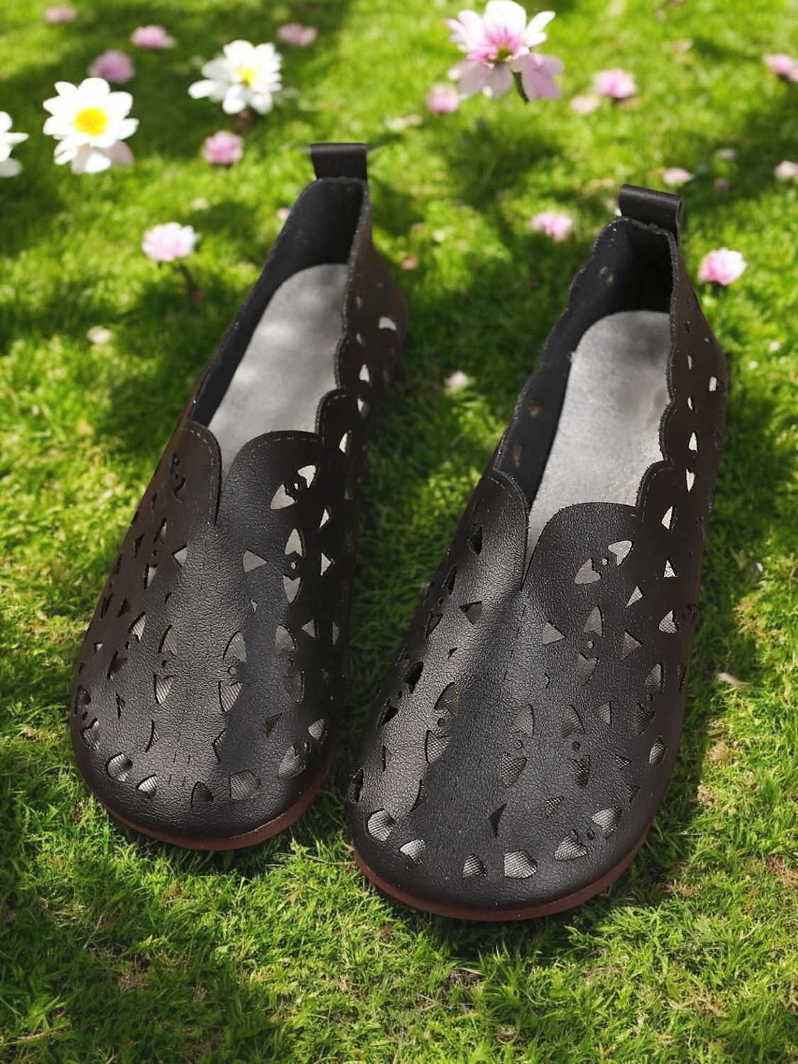 slip-on bianche da donna con taglio laser a piedi nudi - scarpe casual traspiranti e leggere, comode e comode, perfette per le giornate estive del 2025 a $18.99 –P6