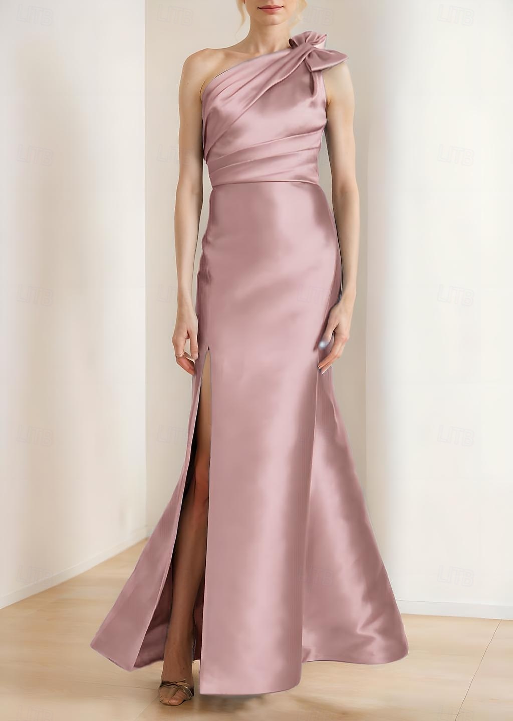 Sirène  Trompette Mère de la Mariée Robe Élégante Vintage Simple Épaule Dénudée Longueur de Sol Satin Sans Manches avec Nœud(s) Plis de 2025 ? $146.99 –P5