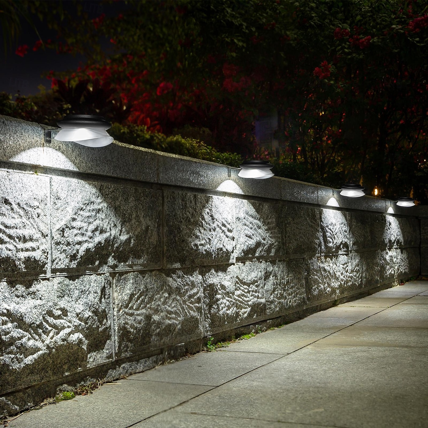 2/4 Pcs LED Solar Street Lights Outdoor Wall Lights Fence Lights 9LEDs Home Garden Outdoor Courtyard Fence Wall Decoration LED Waterproof Wall Light Garage Porch Yard Lighting 2026 - $37.99 –P2