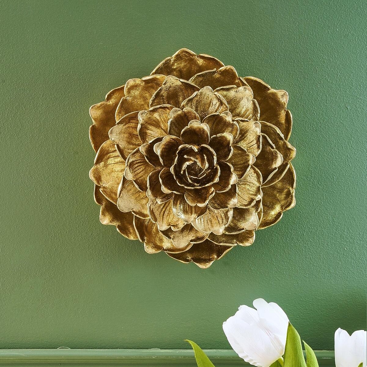 Decorazione da parete a forma di fiore a 8 strati, decorazione da parete in resina dorata vintage, ornamento artigianale fatto a mano per la decorazione di pareti di case e negozi del 2025 a $25.99 –P1